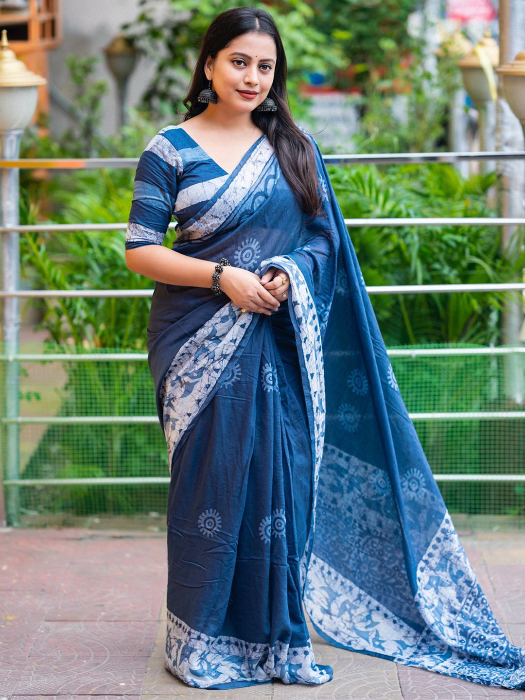 DIVASTRI Blue Printed Cotton Blend Bagru Sarees