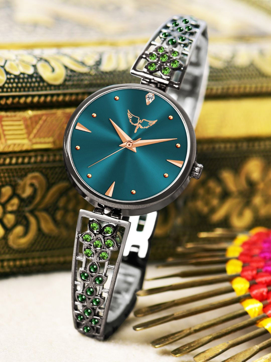 WHITE BIRD Women Brass Dial & Bracelet Style Straps Analogue Watch 6008 GG