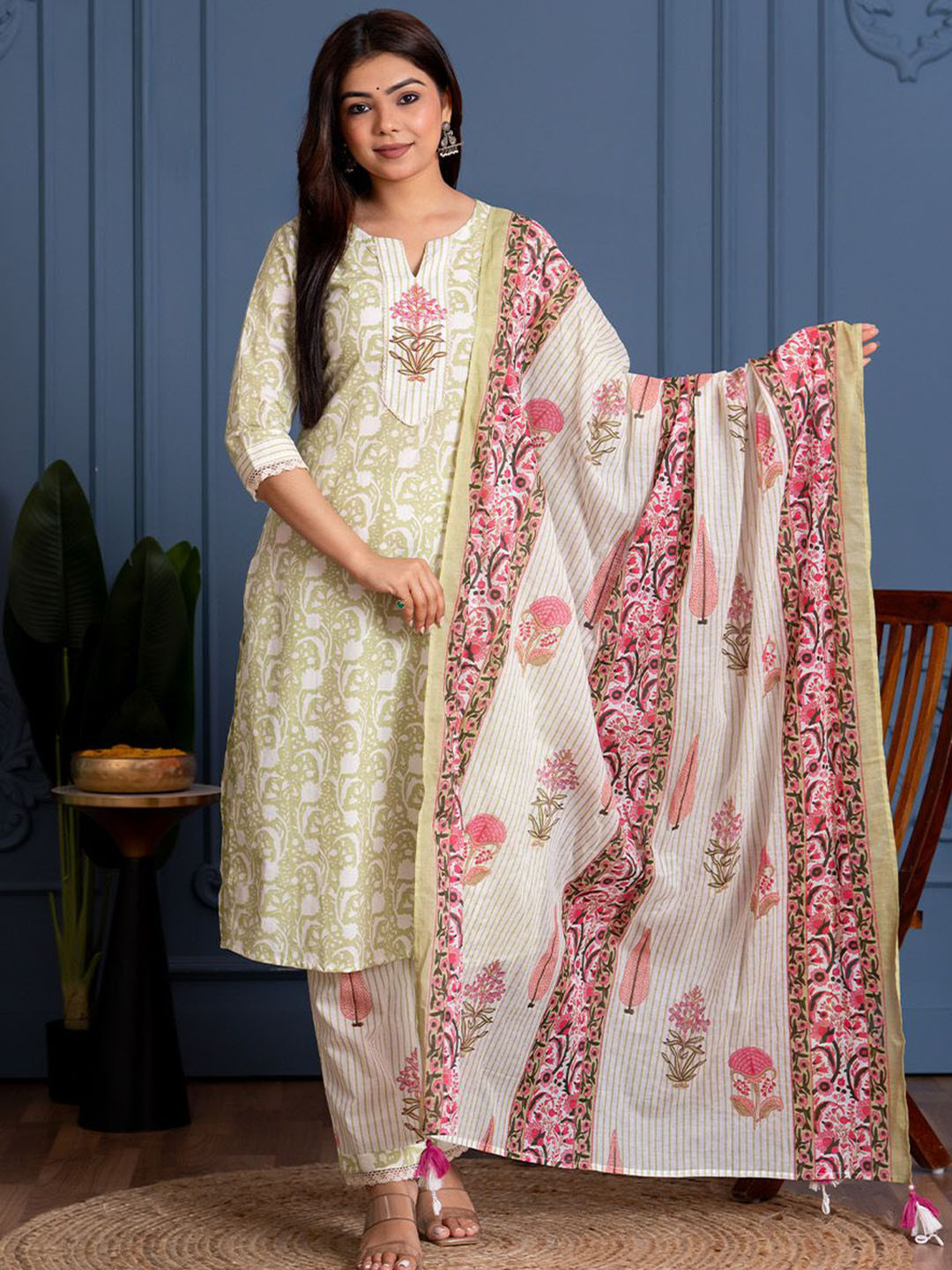 Vastara the Label Women Mughal Butta Handblock Printed Organic Cotton Suit Set