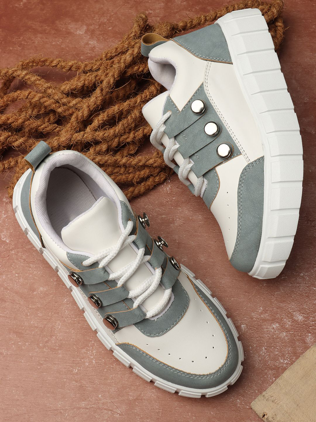 ZAPATOZ Women Colourblocked Running Walking Sports Shoes