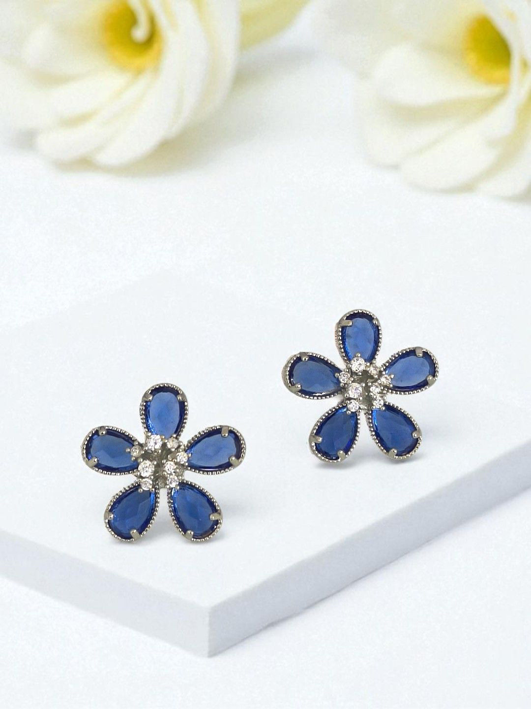 AVANT-GARDE PARIS Sterling Silver Rhodium-Plated CZ Studded Floral Shaped Studs
