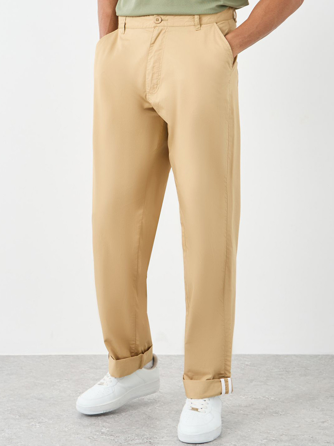 Styli Men Mid-Rise Flat-Front Oversized Regular Trousers