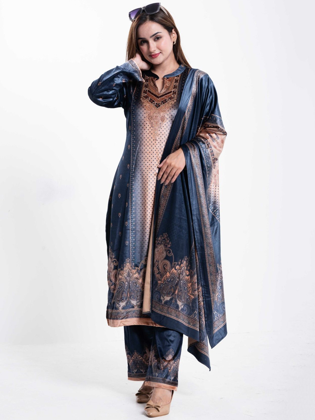 WAABBI SAABBI Women Ethnic Motifs Printed Kurta with Trousers & Dupatta