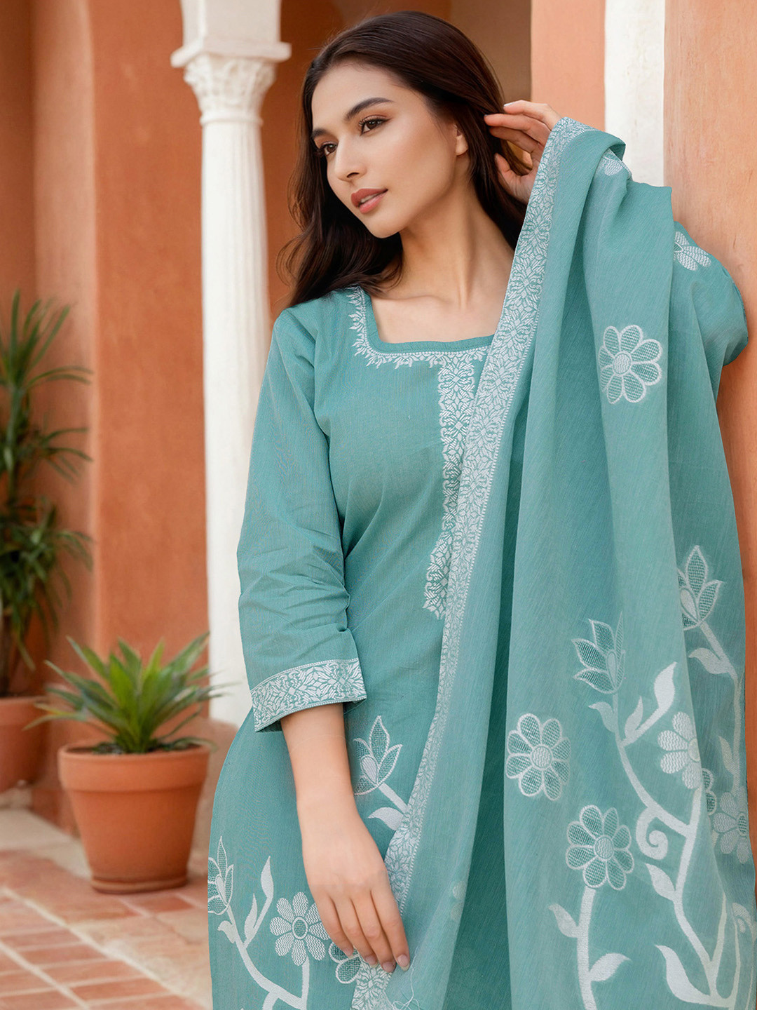 Skylee Pop Women Floral Woven Design Kurta With Trousers & Dupatta