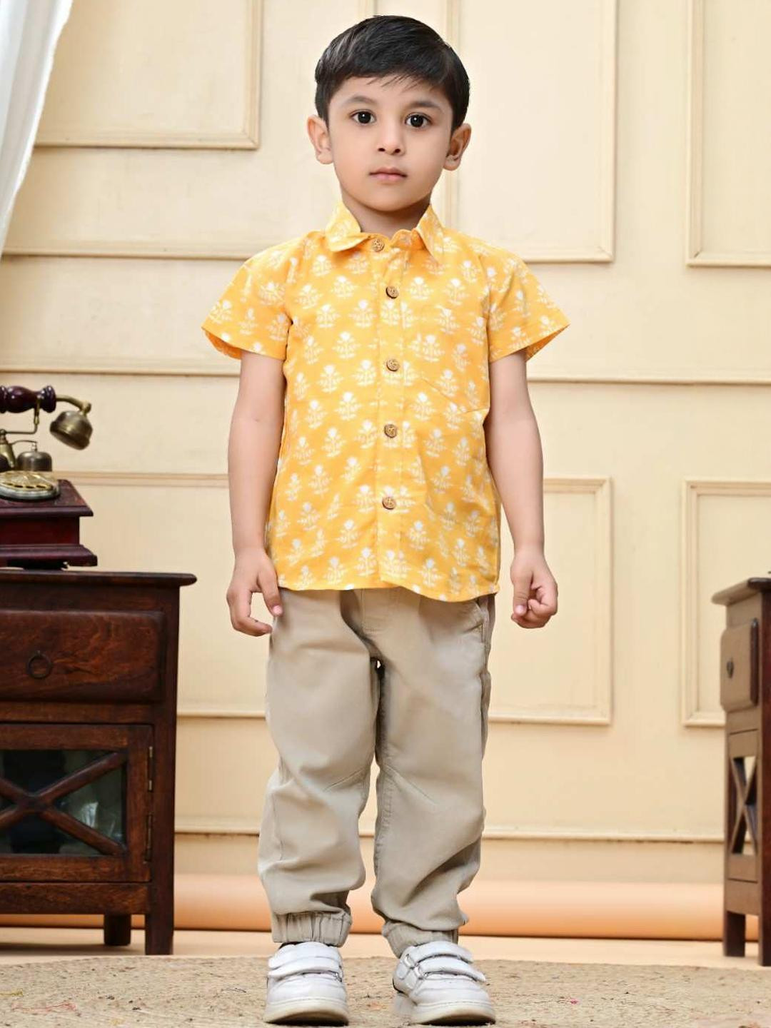 DMP EXPORT Boys Classic Floral Printed Shirt