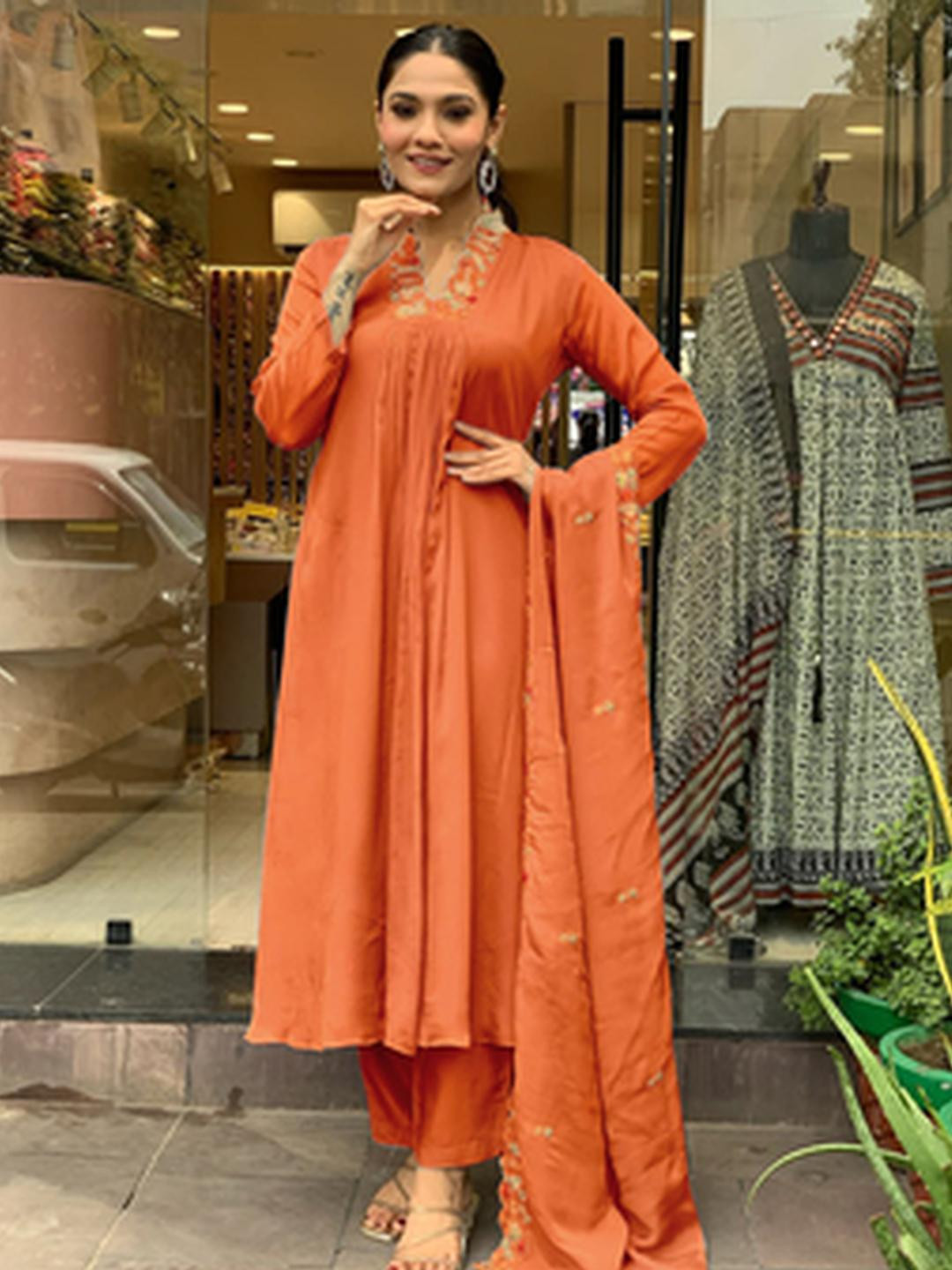 ATOXIC Women Orange Viscose Rayon Kurta Sets