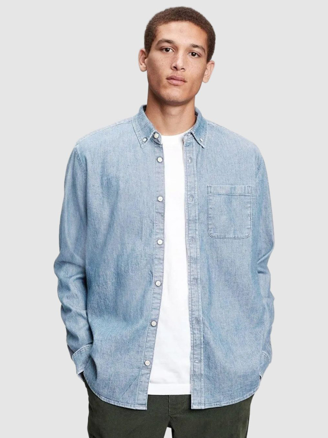 GAP Classic Button-Down Collar Denim Shirt