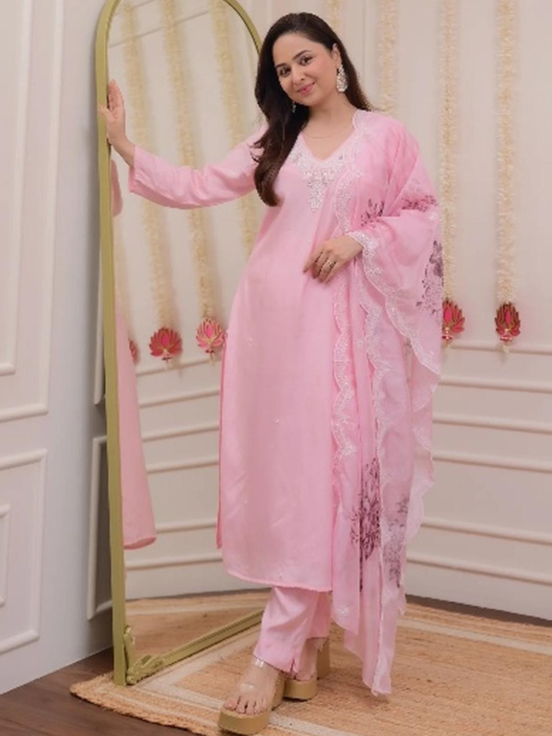 ATOXIC Women Pink Chanderi Silk Kurta Sets