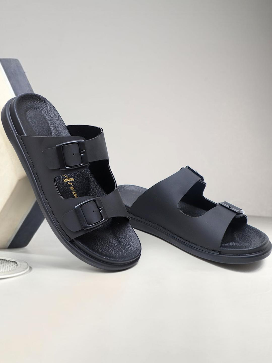 The arwah Men Black Adjustable Buckle Detail Slip On Sandals
