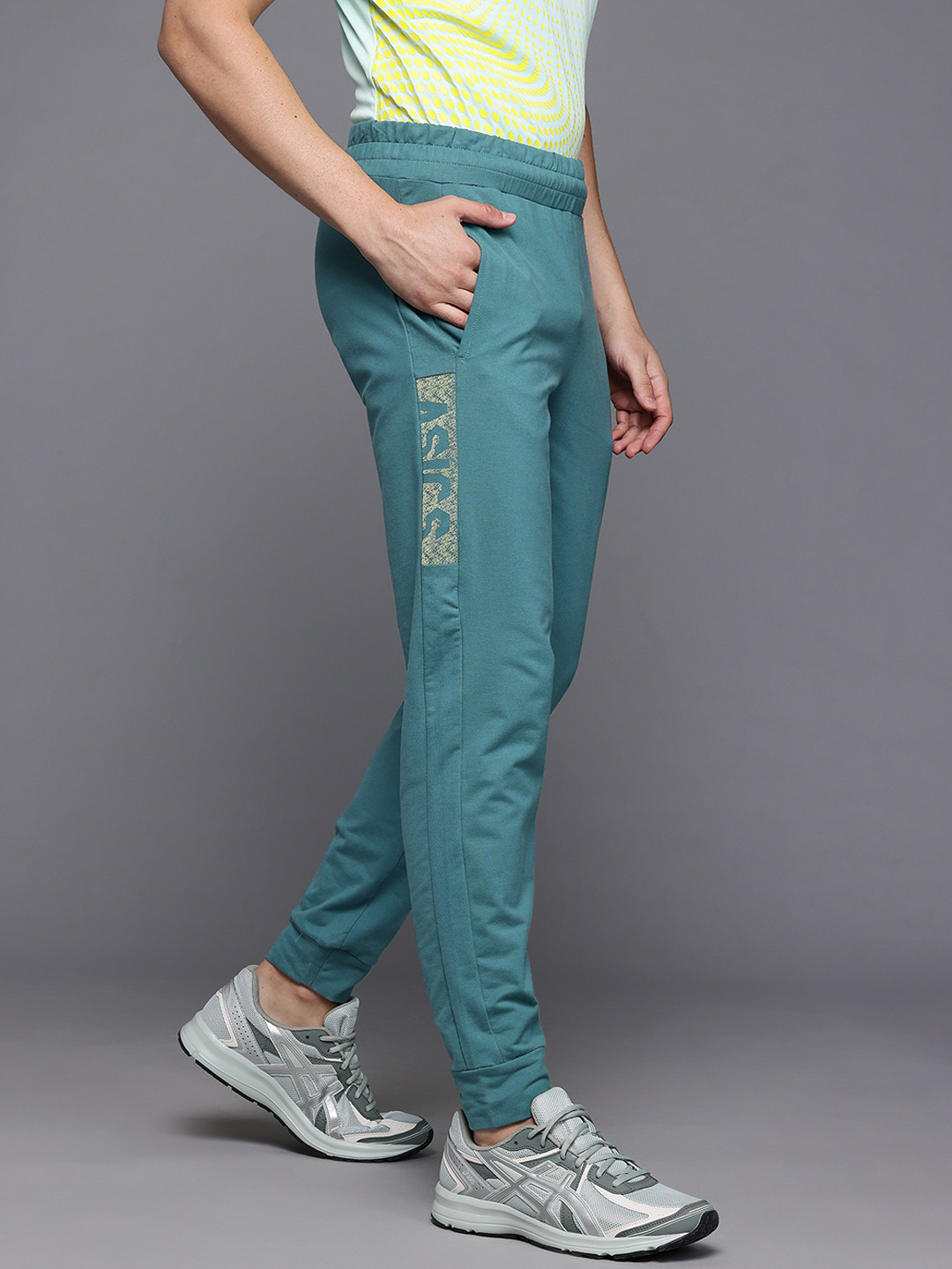 ASICS Men Brand Logo Training Joggers