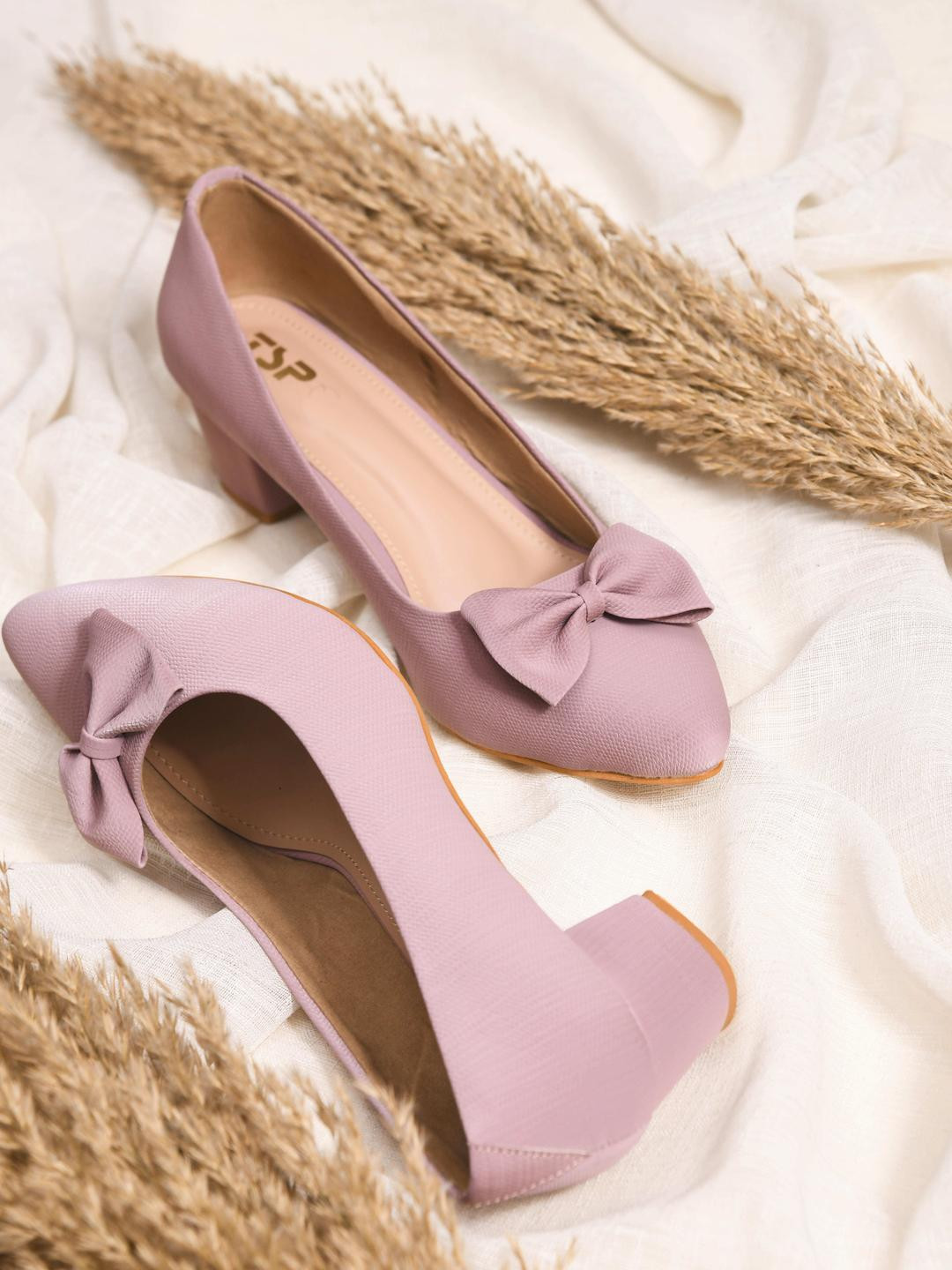 THE STHAPAK BLESS YOUR FEET Women Rose Solid Pointed Toe Block Heels Pumps