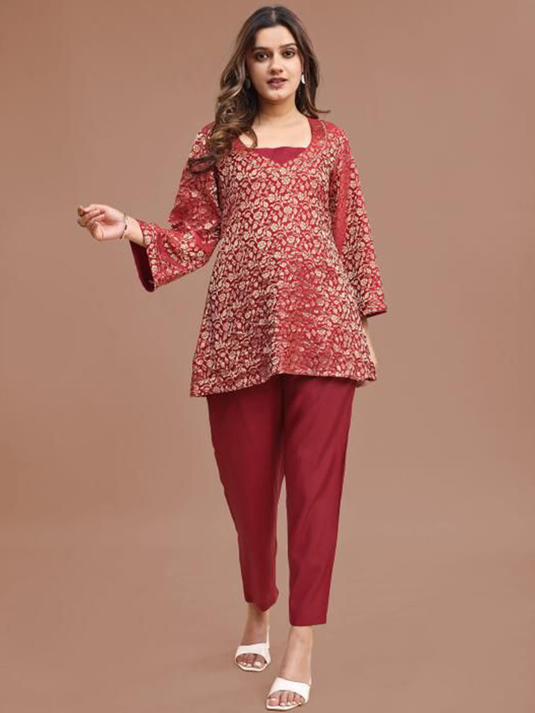 Tikhi Imli Woven Design Round Neck Tunic With Trousers And Inner Co-Ords