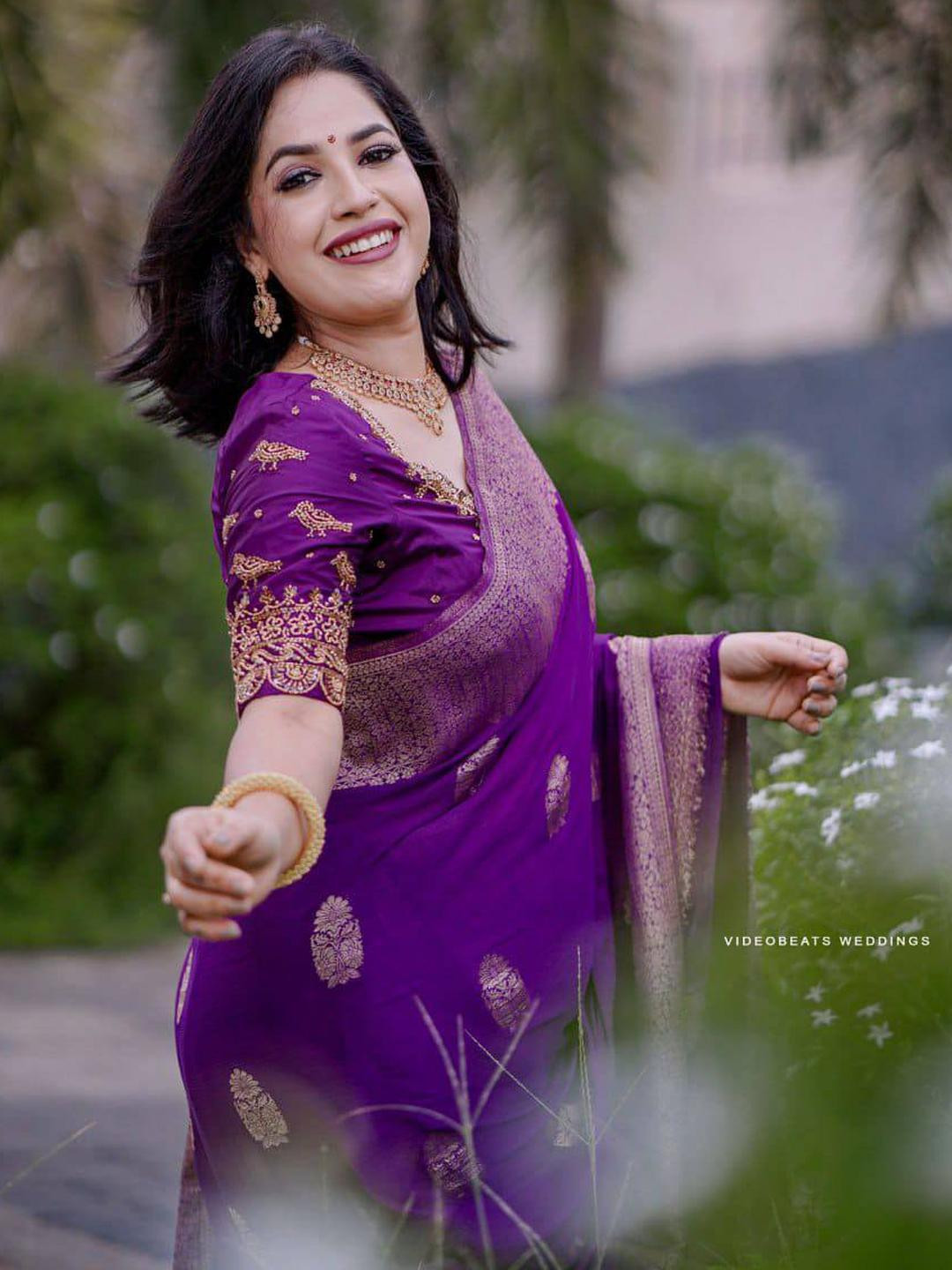 GHAN SALS Purple Silk Blend Woven Design Sarees