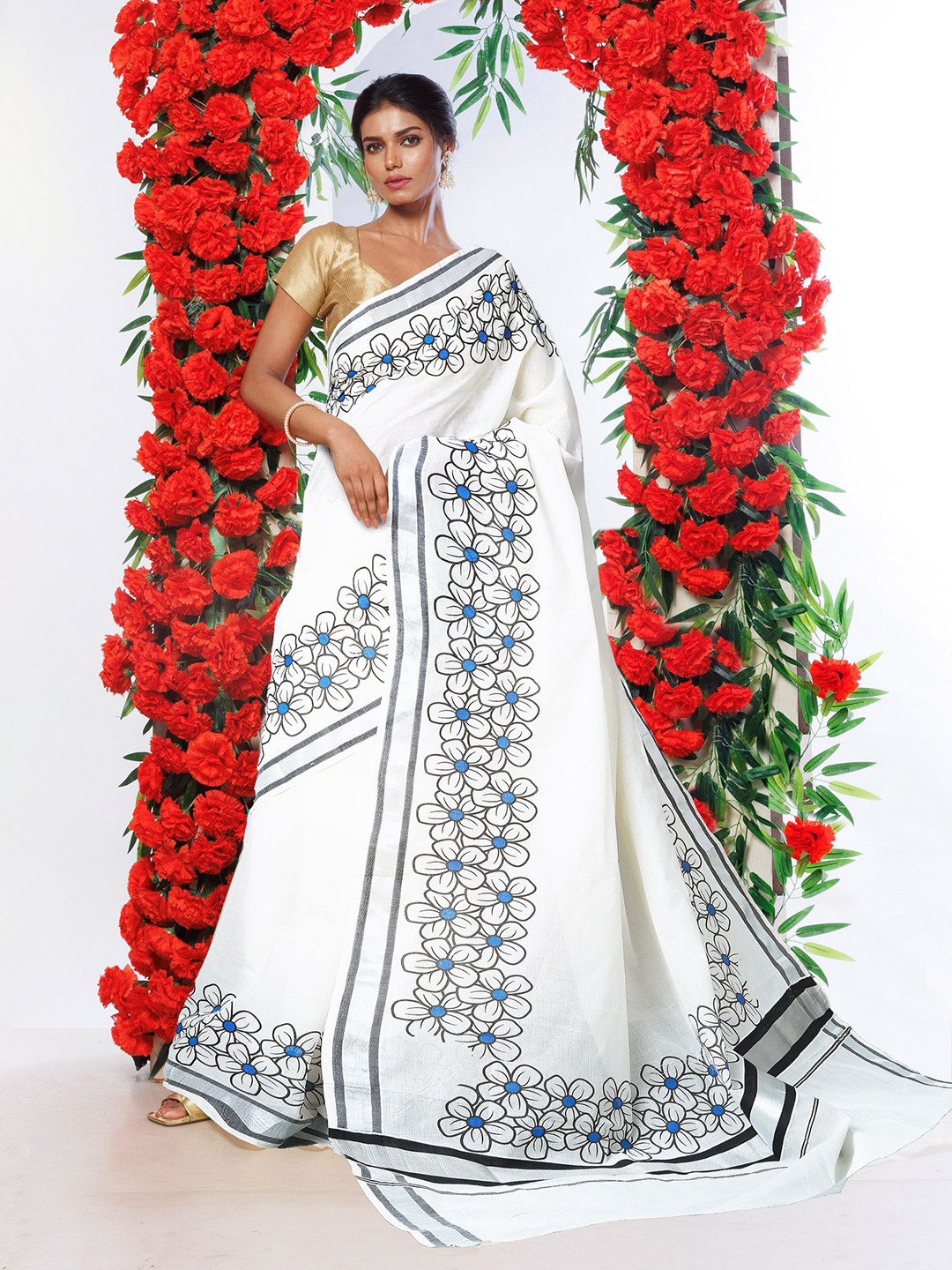 Unnati Silks Women Floral Printed Woven Design Traditional Kasavu Saree