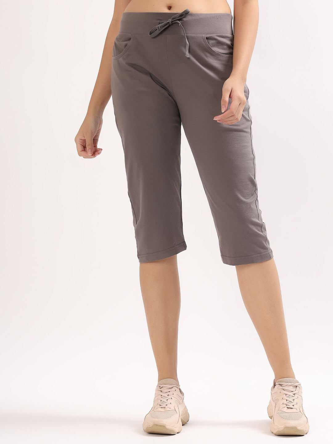 AKTIO Women Regular Fit Cropped Capris