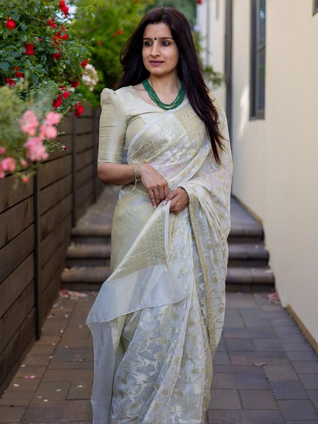 GHAN SALS Off White Silk Blend Woven Design Sarees