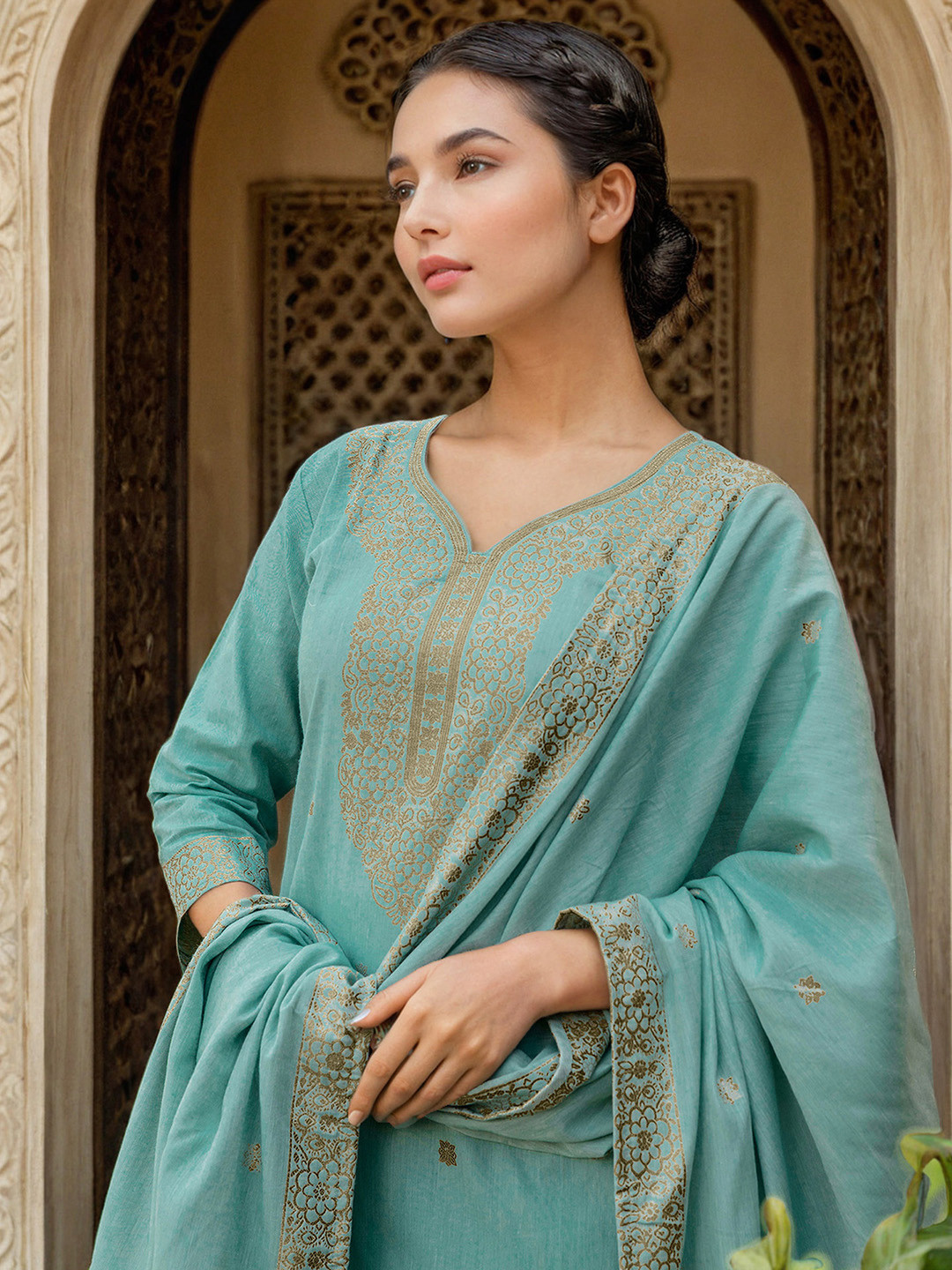Skylee Pop Women Regular Kurta with Trousers & With Dupatta
