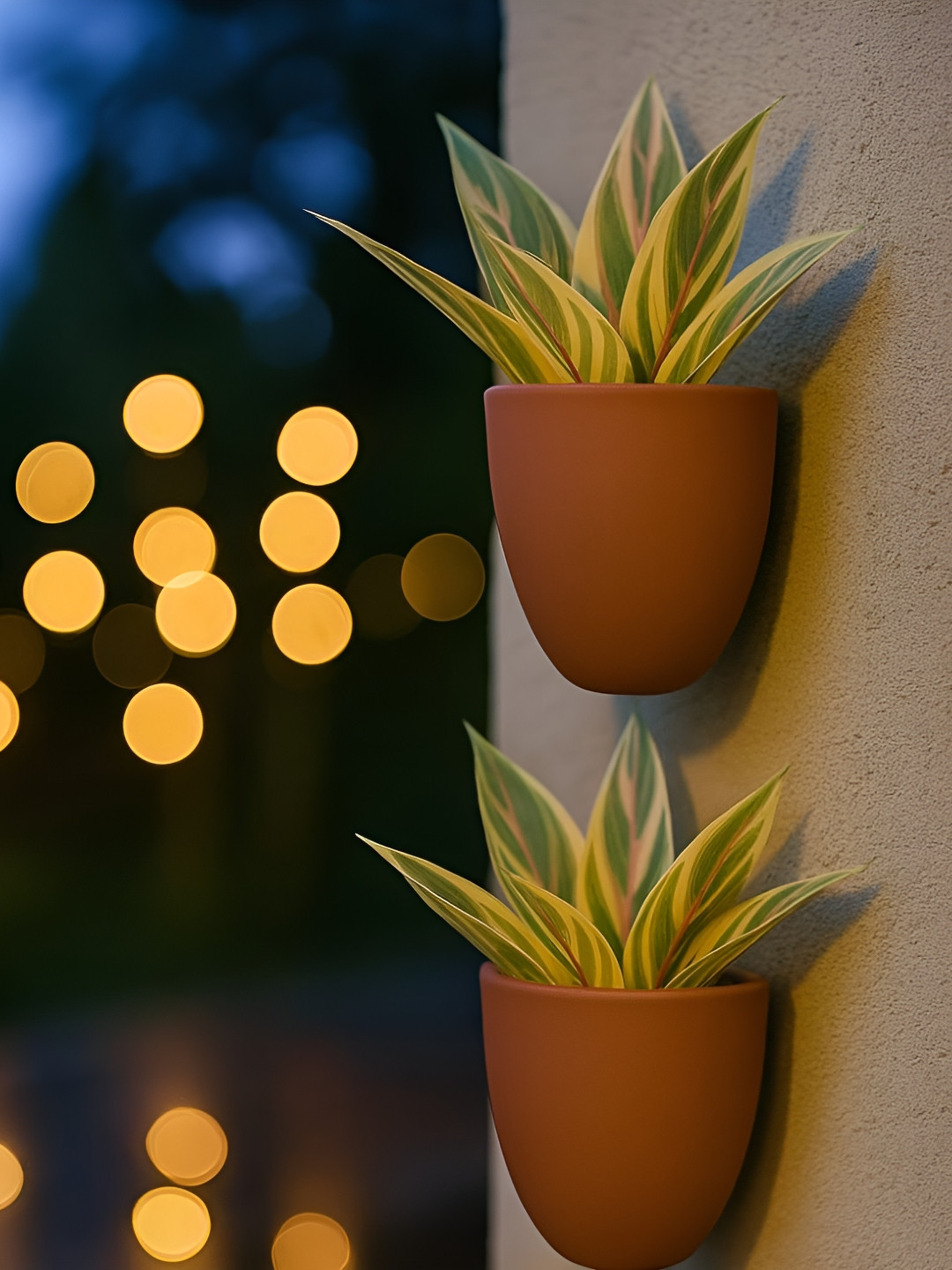 The handicraftian Hexane 2 Pieces Red Medium Wall Hanging Planters