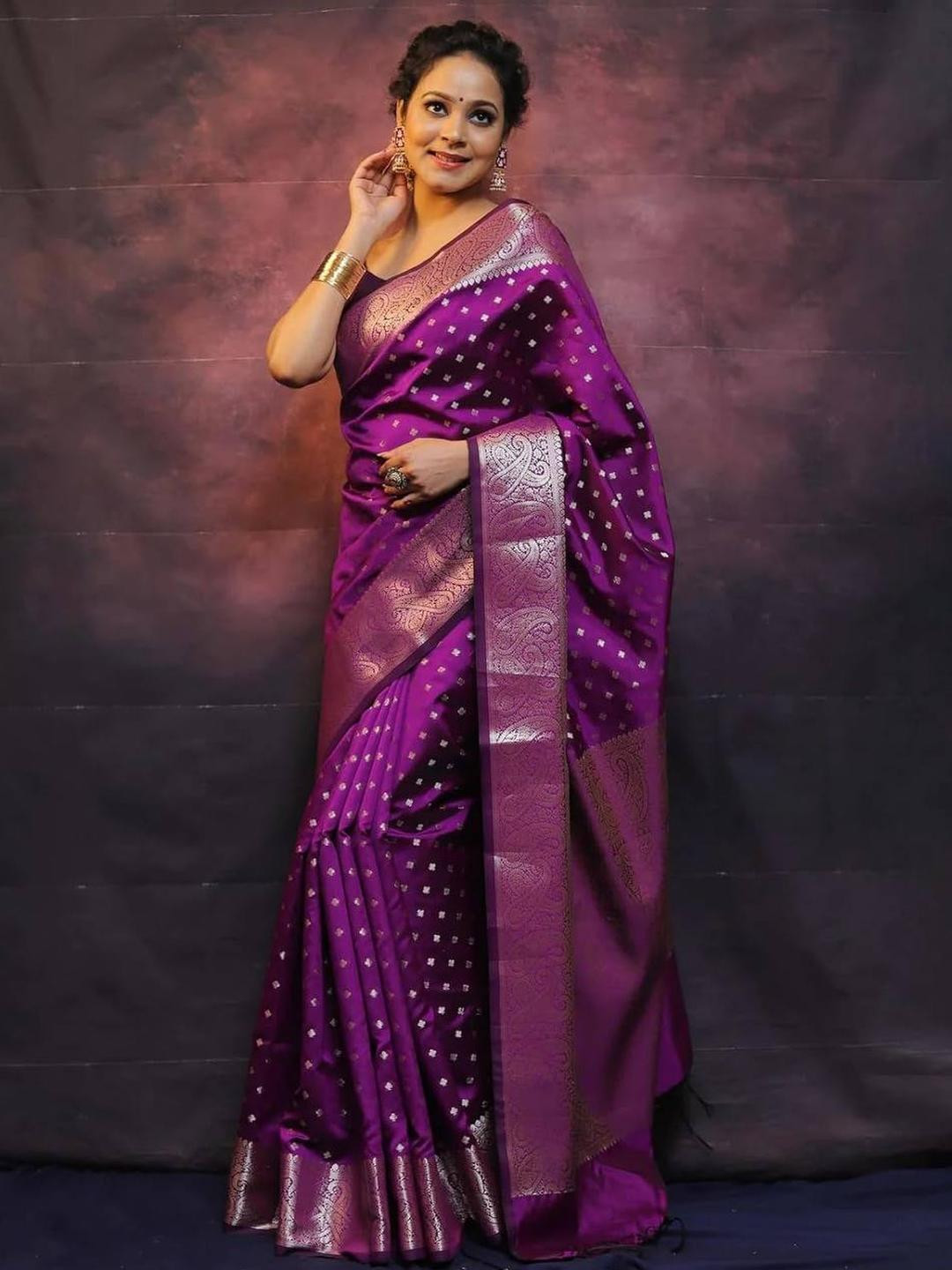 GHAN SALS Magenta Silk Blend Woven Design Sarees