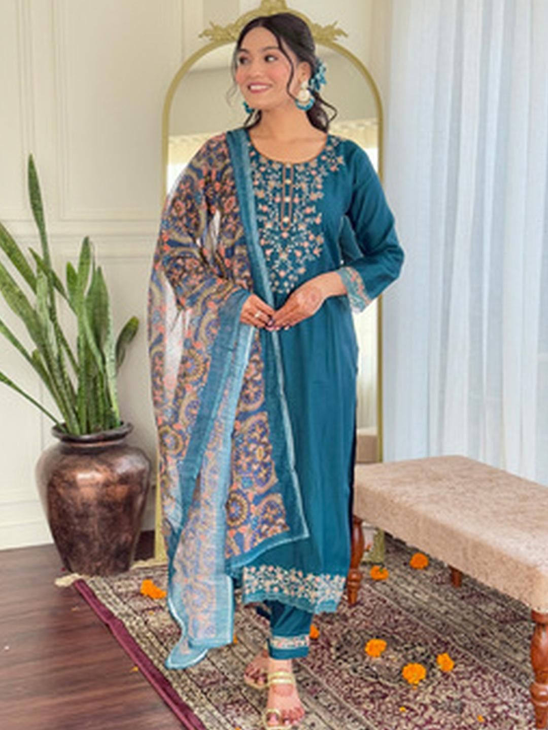 ATOXIC Women Blue Chanderi Silk Kurta Sets
