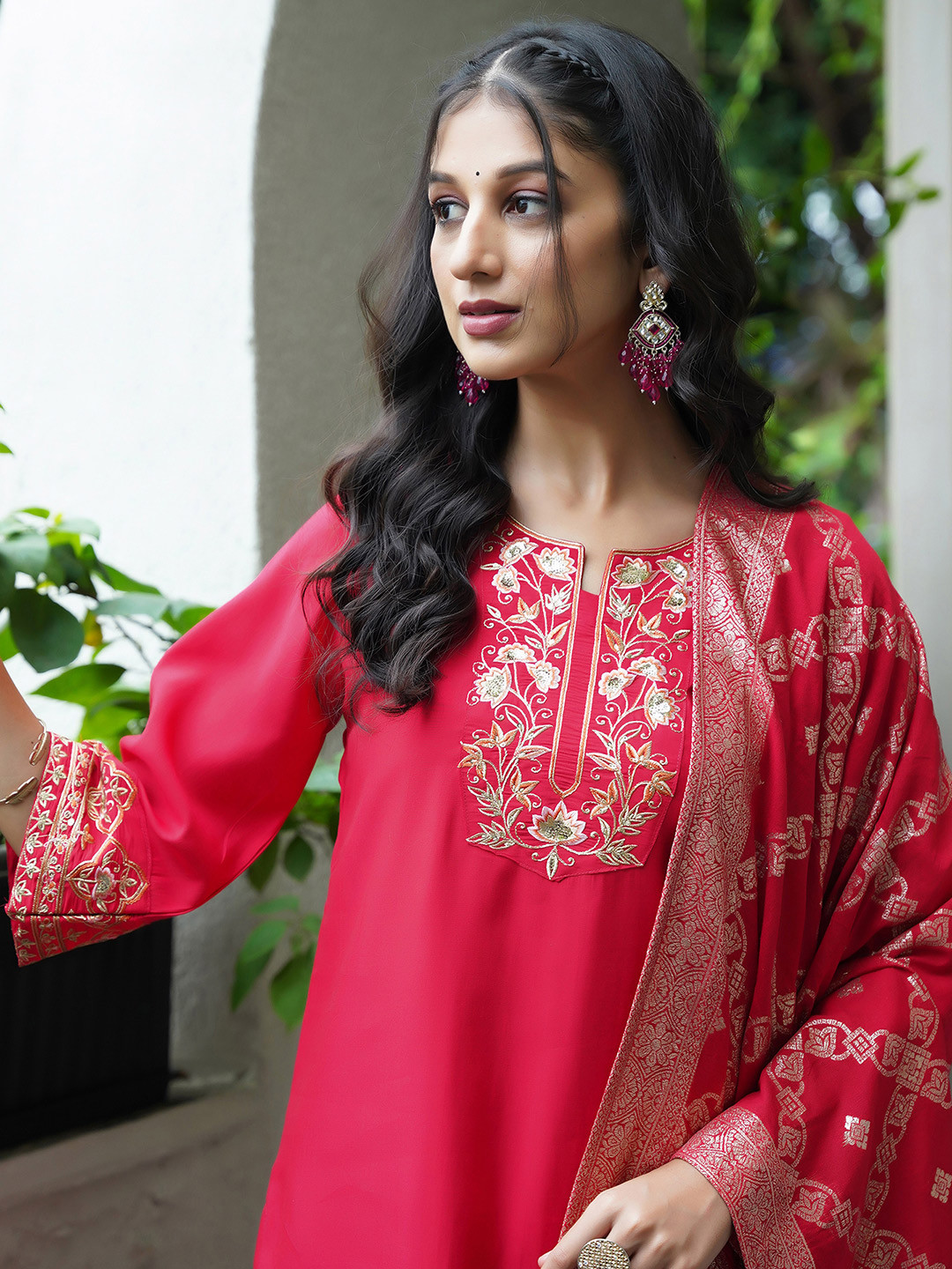 SANISA Women Floral Embroidered Regular Sequinned Kurta with Trousers & With Dupatta