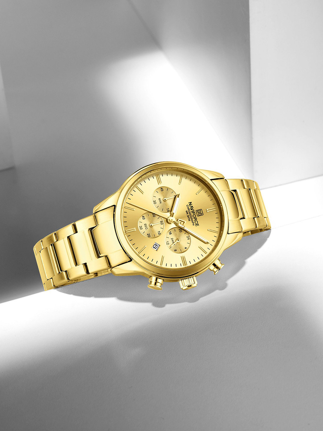 Naviforce Men Pattern Dial & Bracelet Style Straps Analogue Chronograph Watch NF8076_G G G