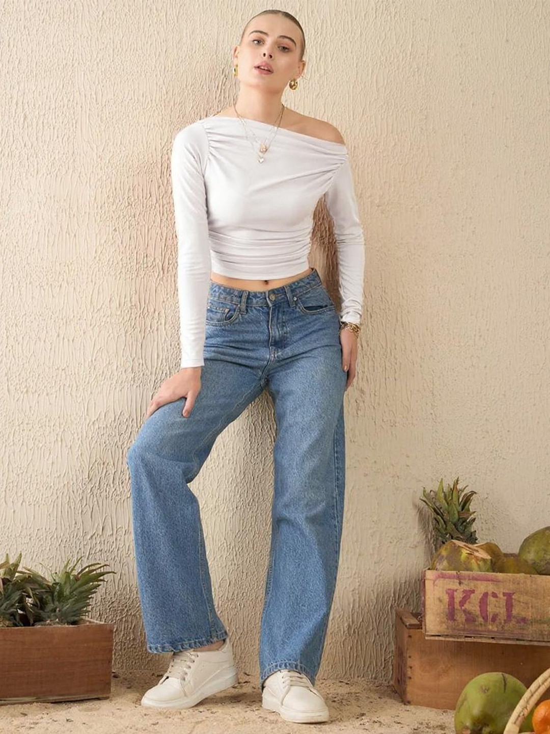 Istyle Can Asymmetric Neck Fitted Crop Top