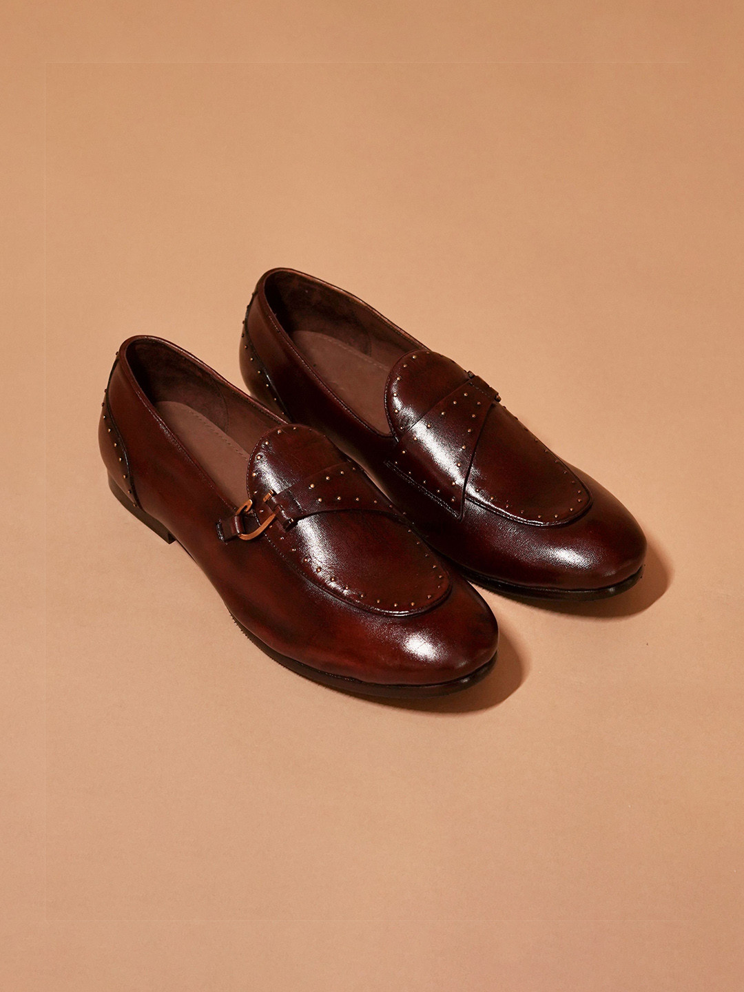 dmodot Men Motivo Marrone Riveto Leather Formal Loafers