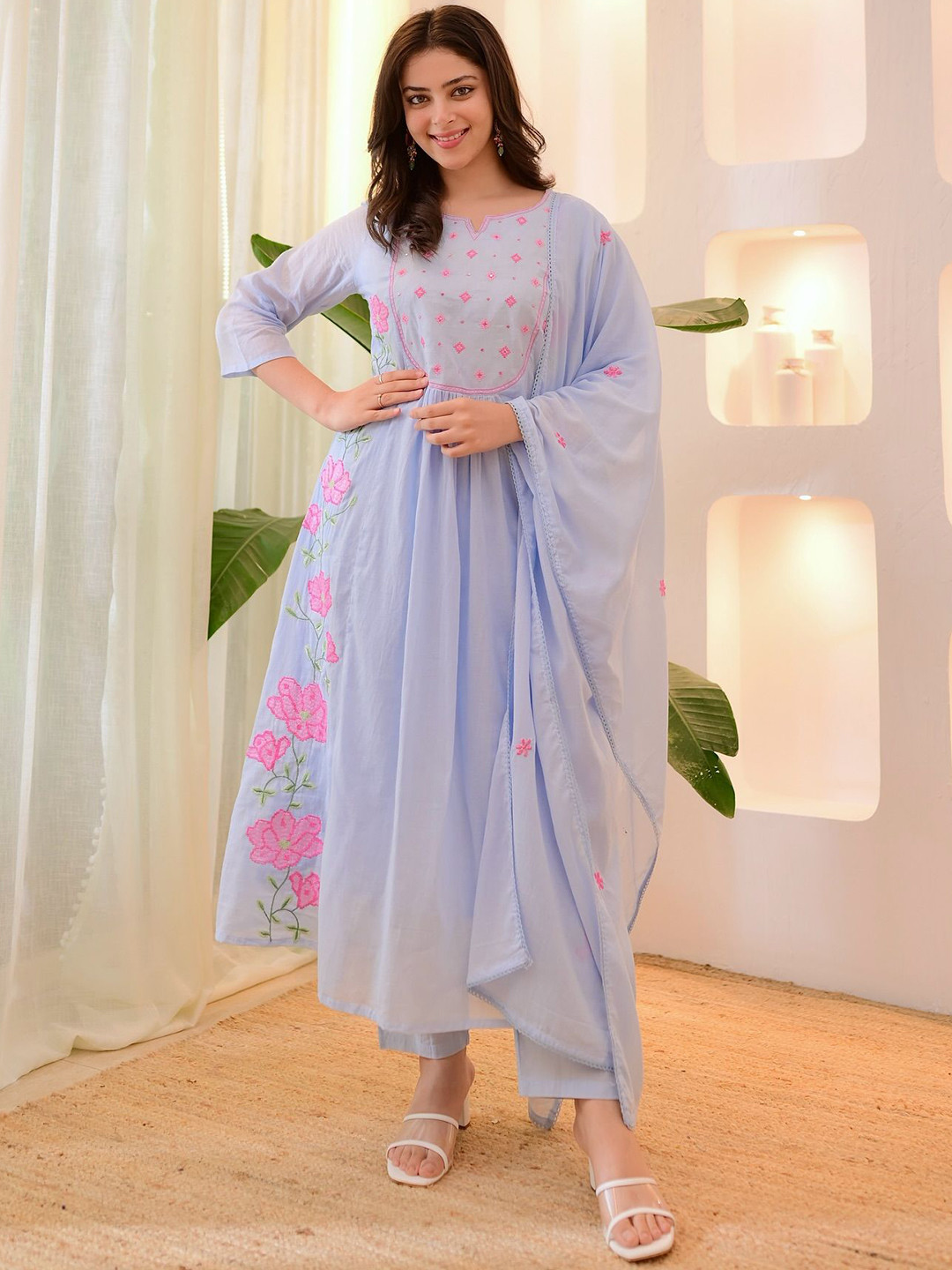 FAST FASHIONS Women Floral Embroidered A-Line Kurta With Trousers & Dupatta