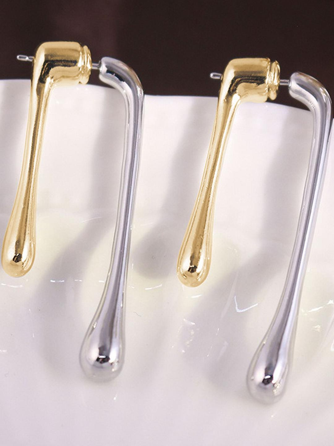 VAGHBHATT Rhodium-Plated Abstract Drop Earrings