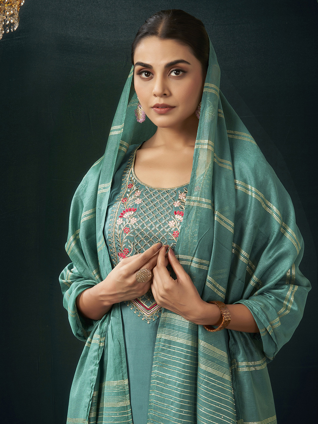 SANISA Women Floral Embroidered Patchwork Kurta with Trousers & With Dupatta