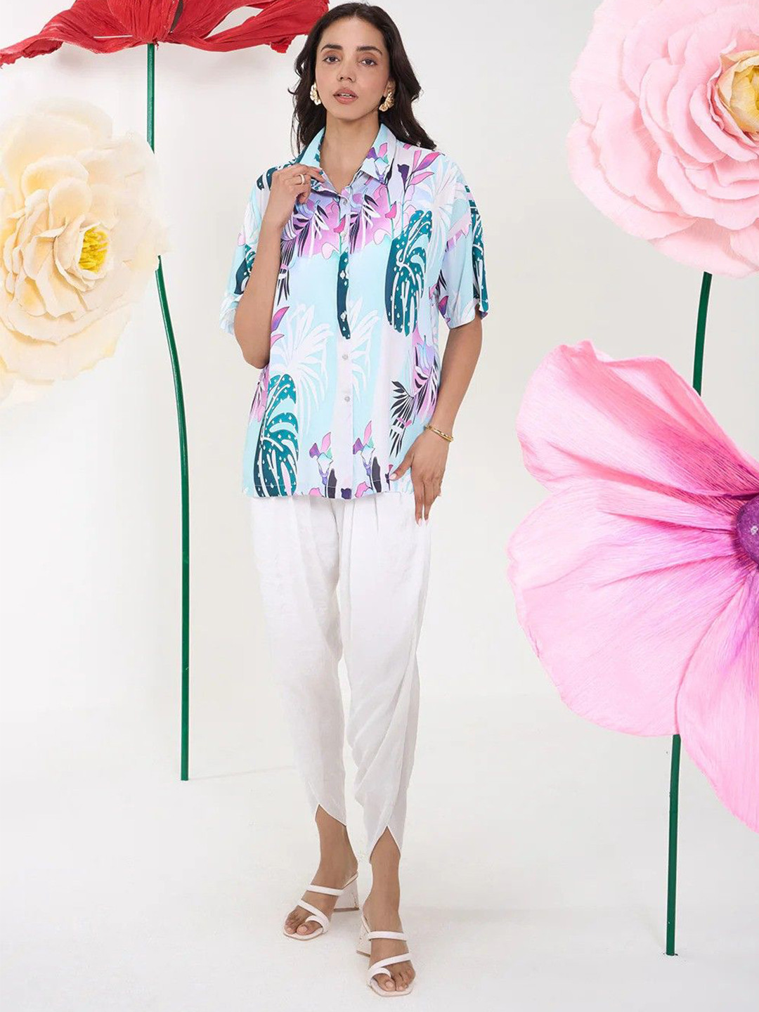 CHIQUE Women Relaxed Fit Floral Printed Spread Collar Casual Shirt