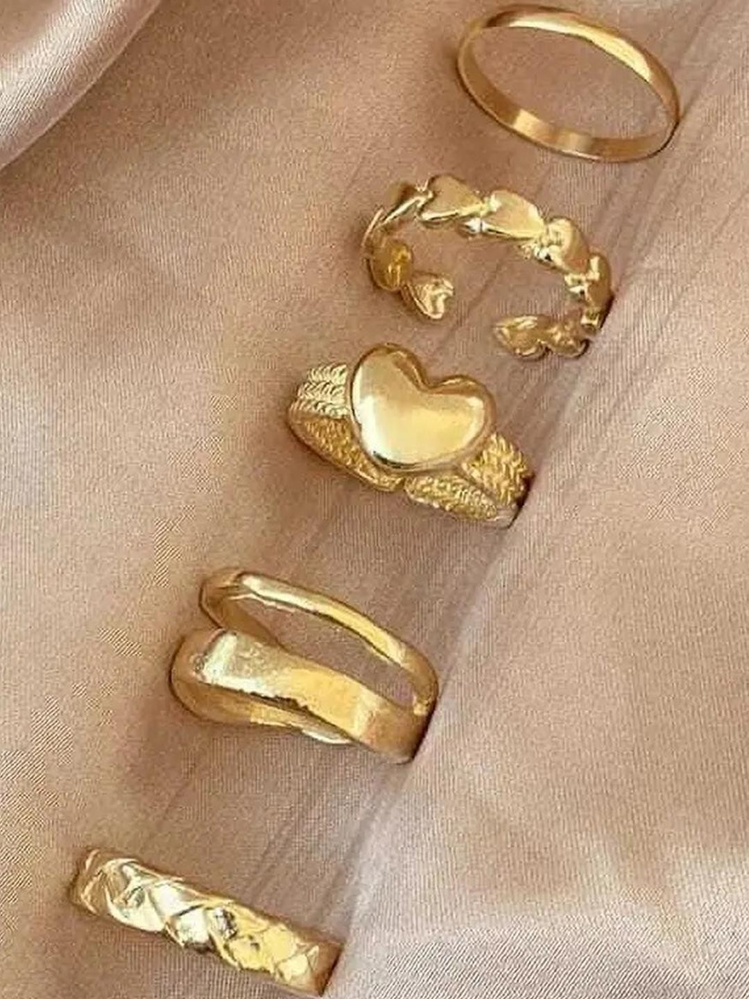 DressBerry  Women Pack of 5 Gold Alloy Simple Heart Plain Set