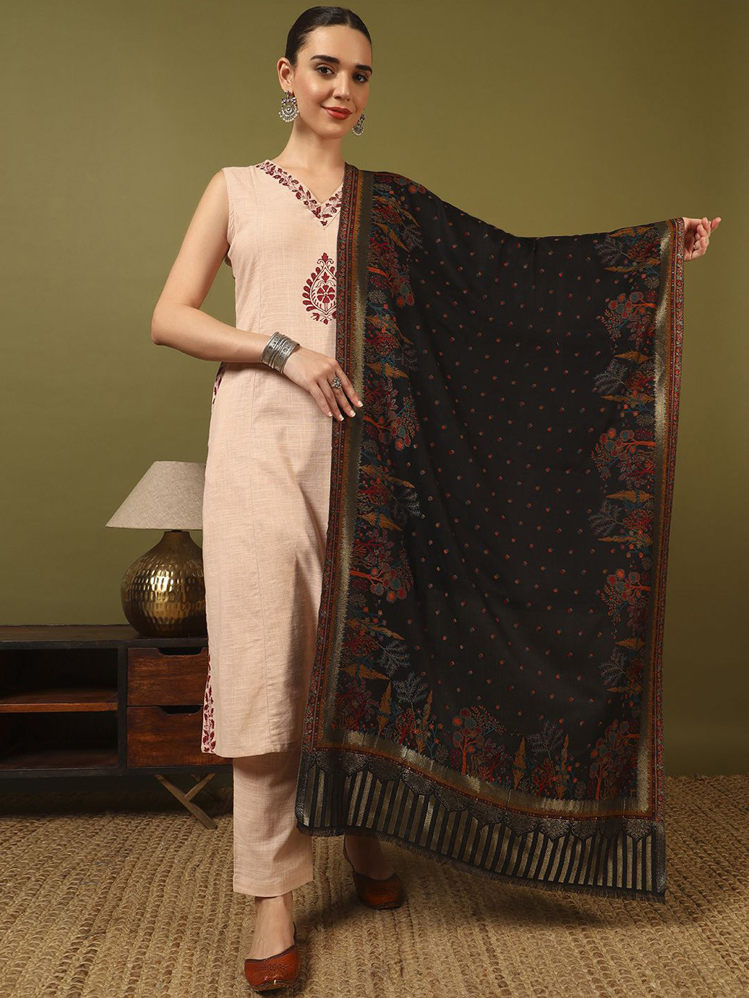 Kala Maison Floral Woven Design  Jamawar Border Woolen Shawl