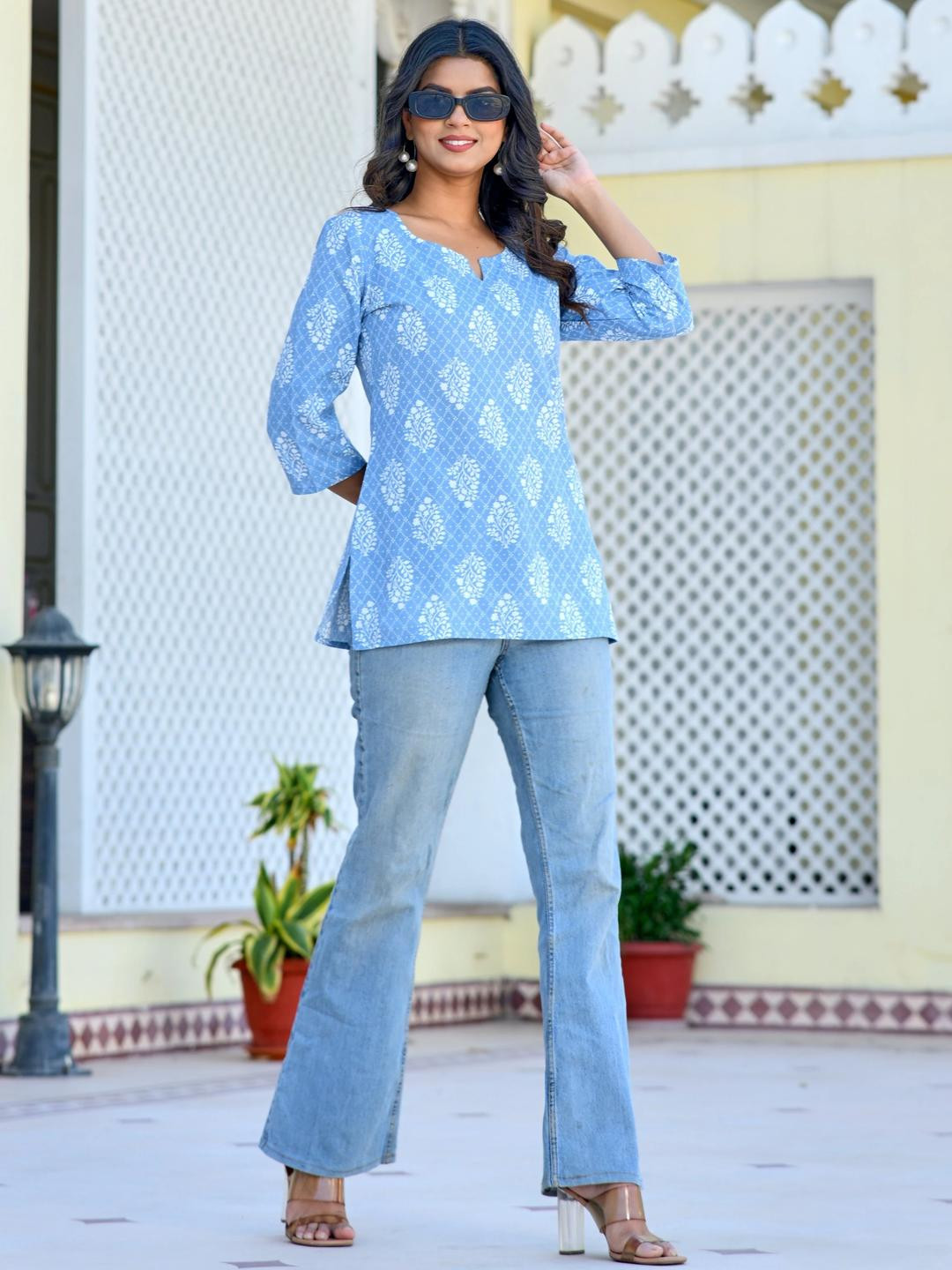 Jagra Women Ethnic Motifs Printed Short Kurta