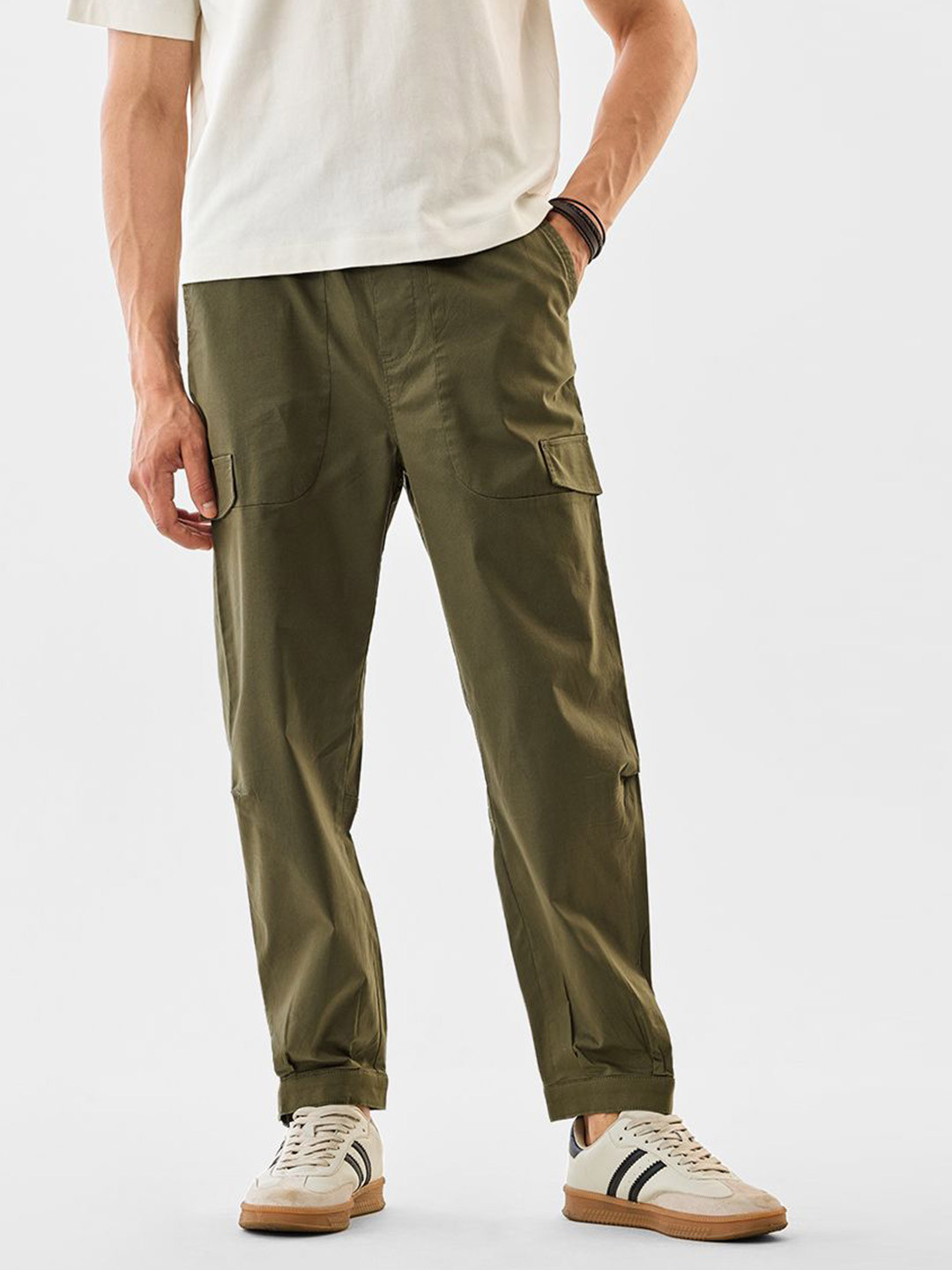 Snitch Men Mid-Rise Easy Wash Cargos Trousers