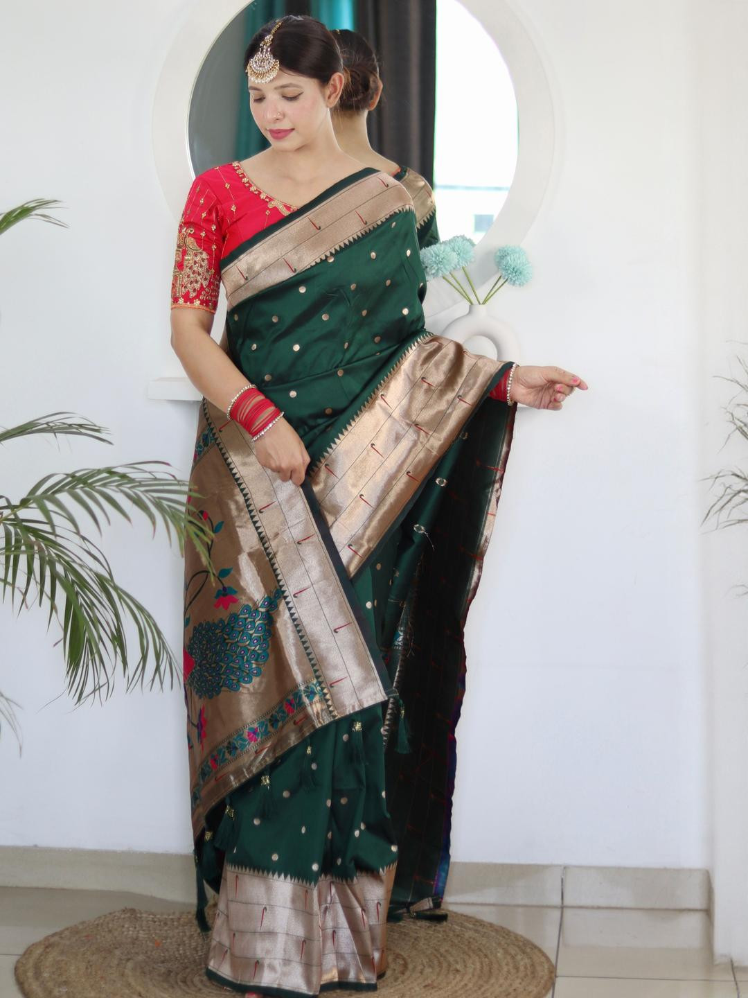 Kriyansh Paithani Pure Silk Design Pallu Saree With Temple Design Muniya Border