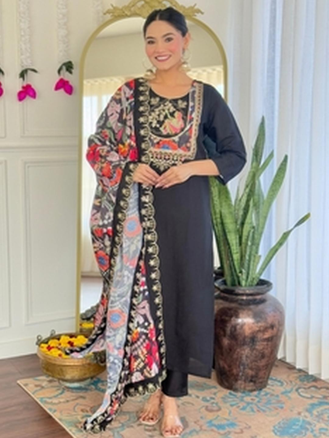 ATOXIC Women Black Embroidered Chanderi Silk Kurta Sets