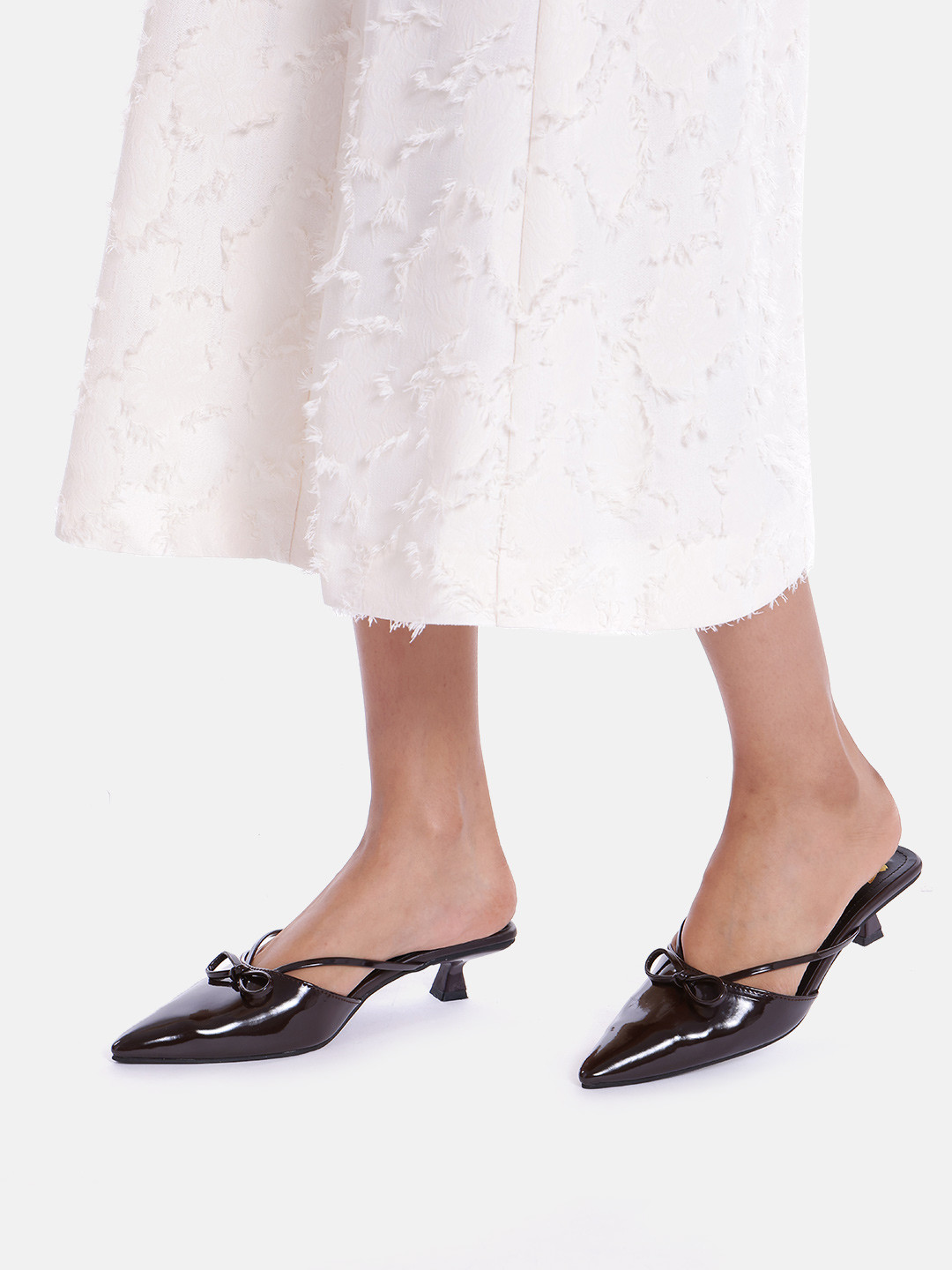 ZORI WORLD Women Solid Kitten Heel Pumps with Bows