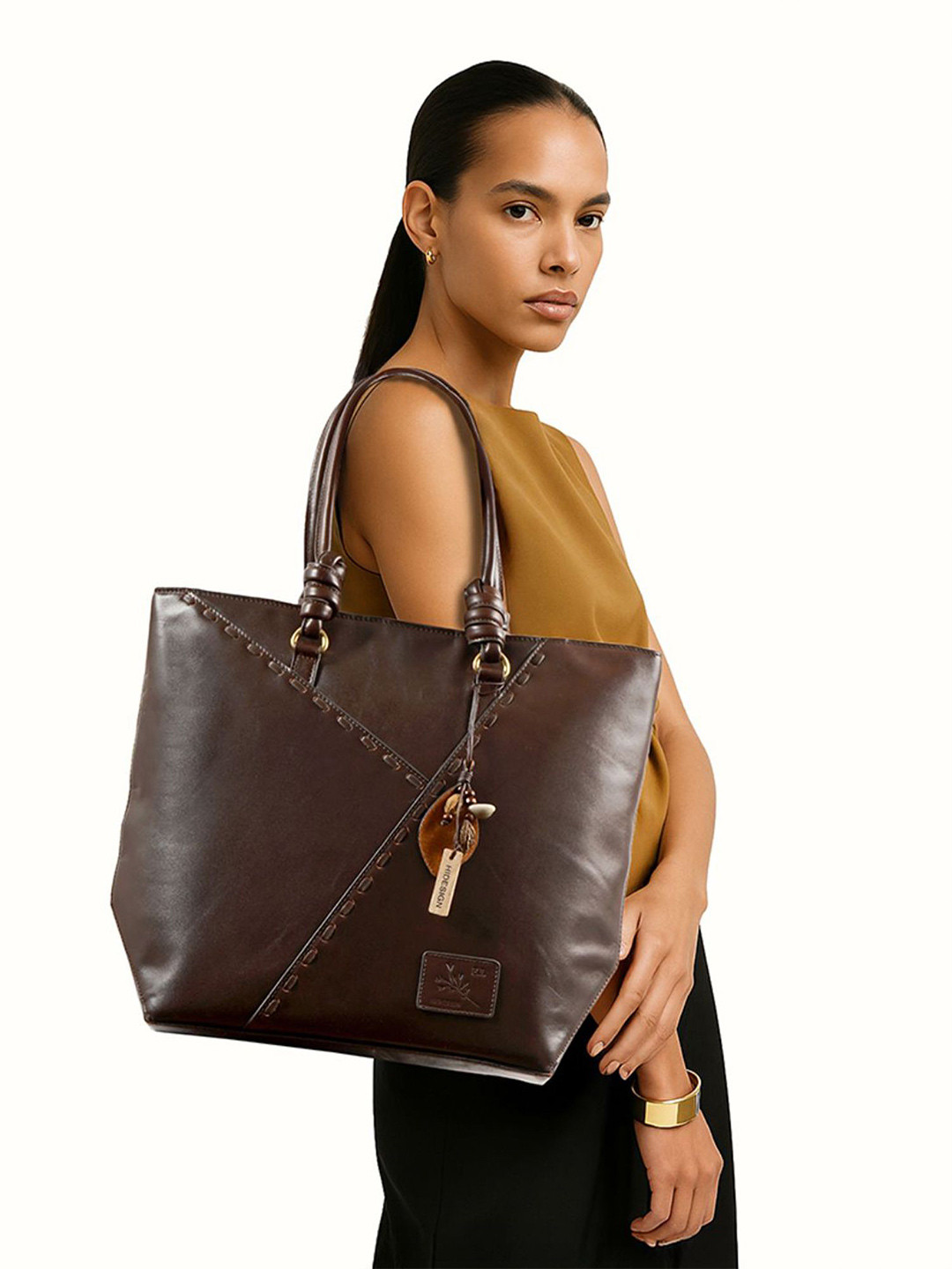Hidesign Leather Structured Tote Bag With Tasselled