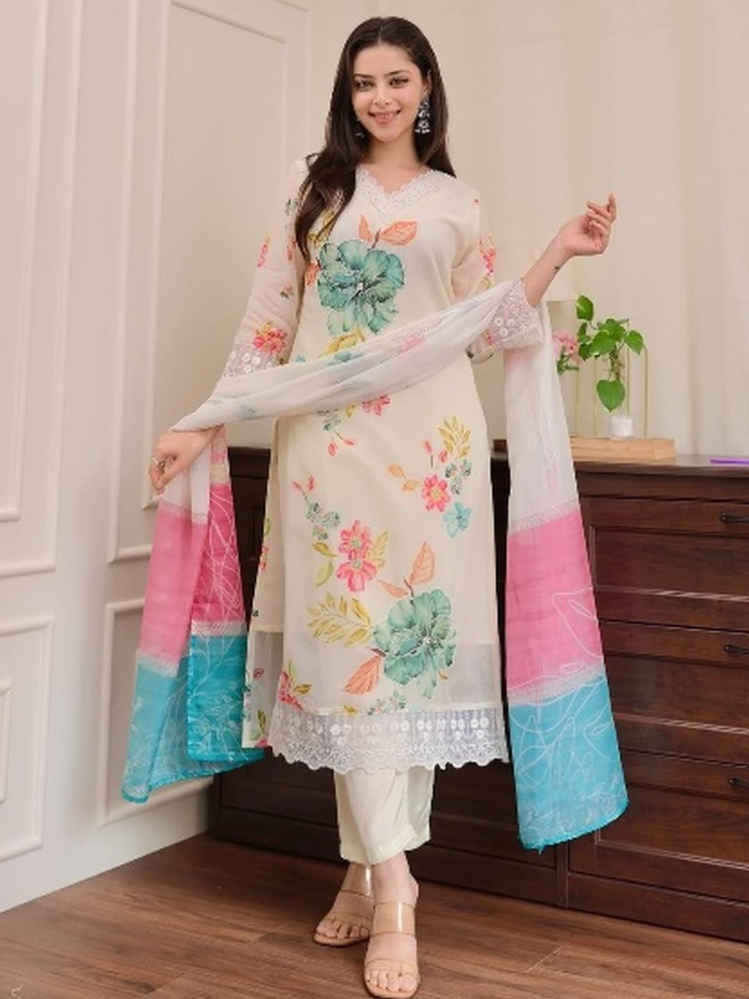 ATOXIC Women White Nylon Kurta Sets