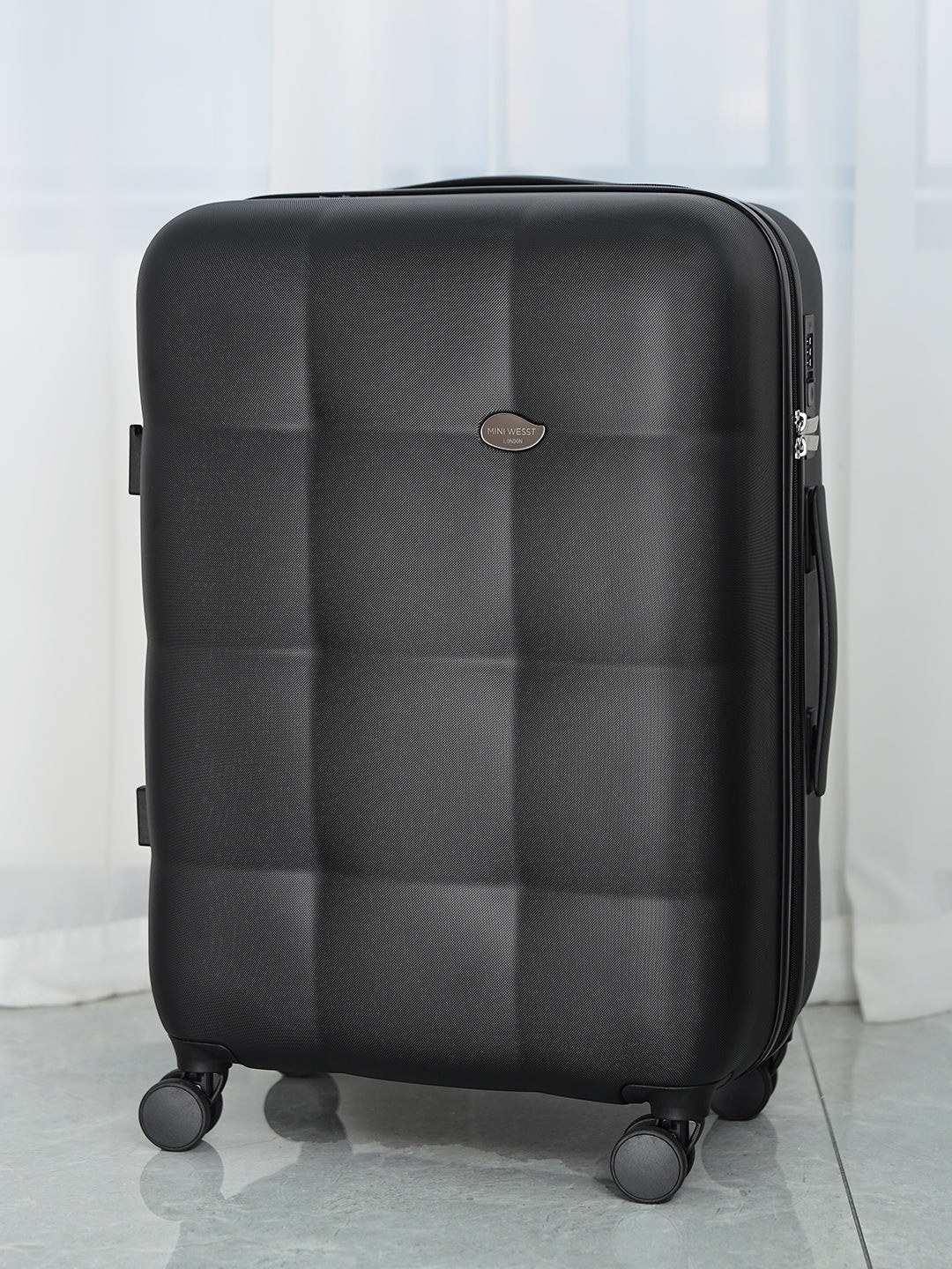 Mini west london Set Of 2 Marvel Carry On Textured Hard-Sided Cabin Trolley Bag