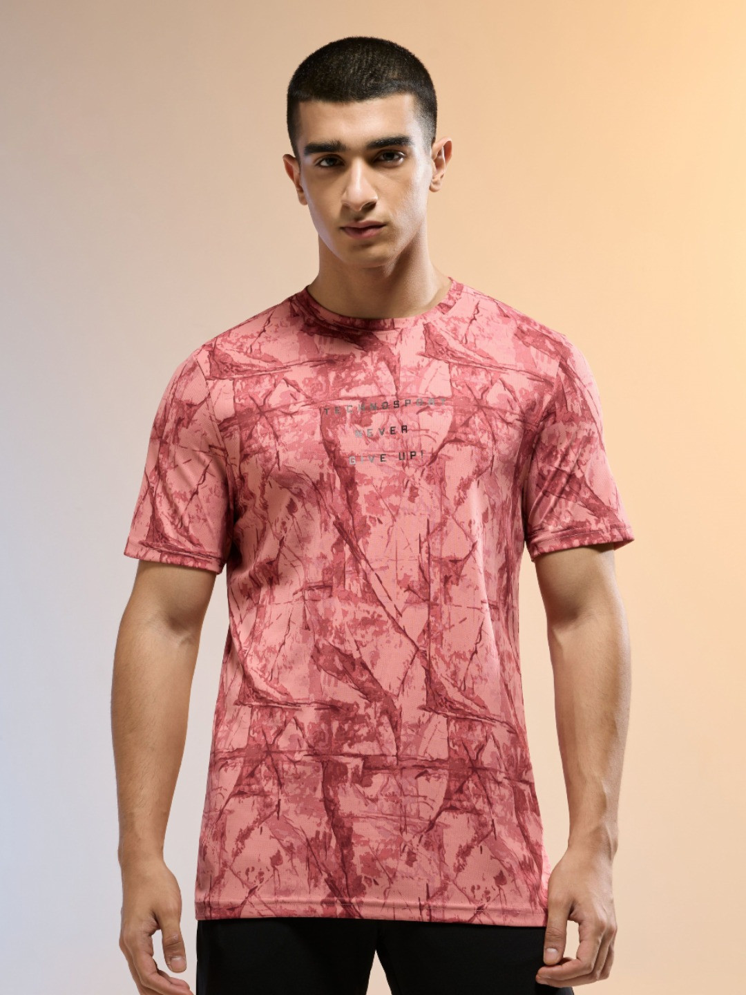 Technosport Abstract Printed Anti Static TECHNOCOOL+ Slim Fit T-Shirt