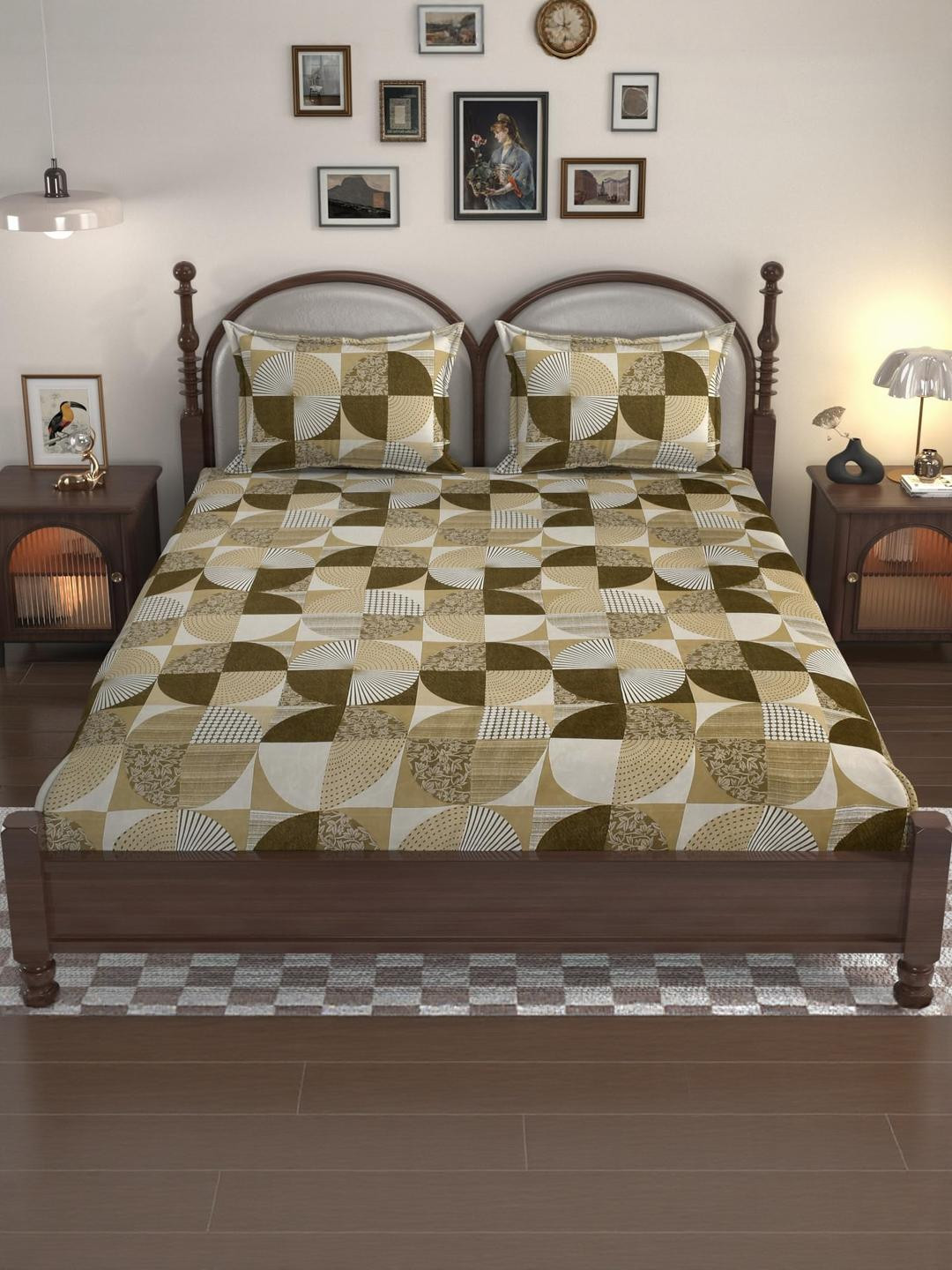 Lunar Days Brown Geometric 160 TC King Bedsheet with 2 Pillow Covers