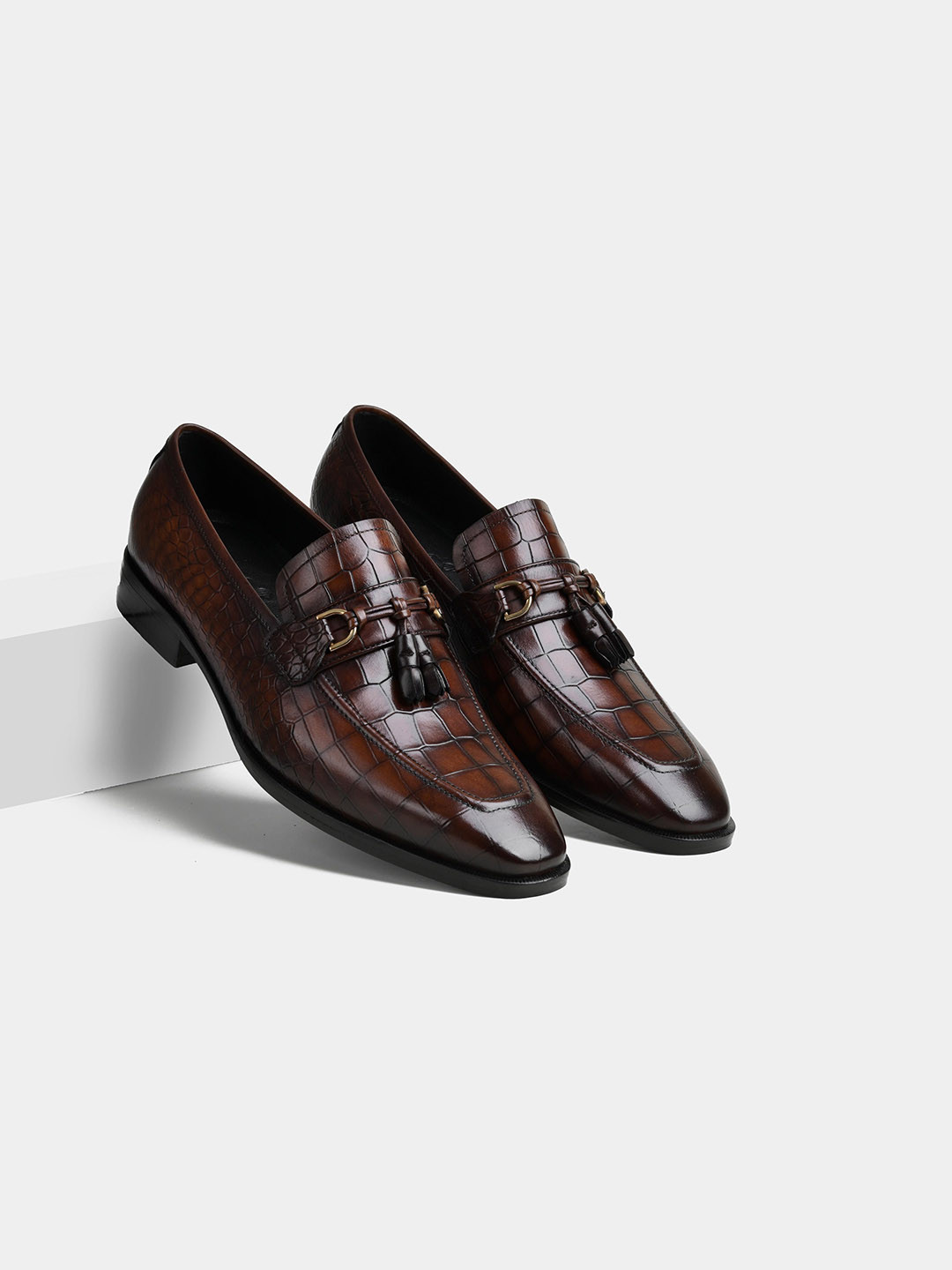 LUXORO FORMELLO Dorian Men Textured Buckle Tassel Leather Formal Loafer Shoes