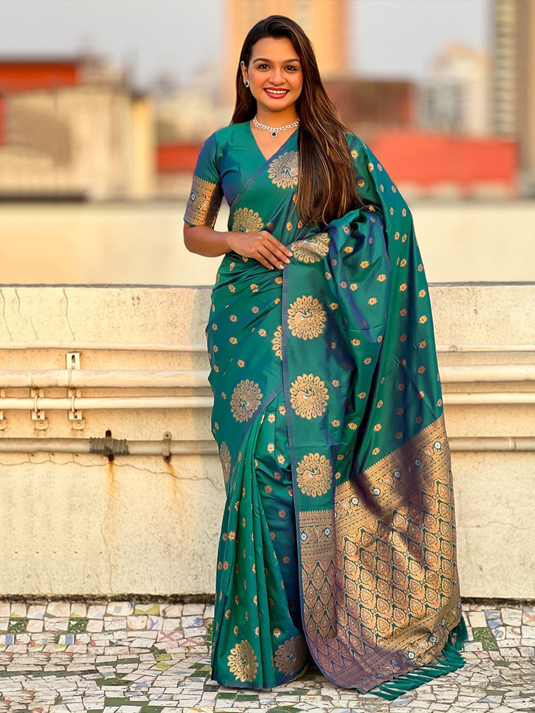 Nayanthara Trends Woven Design Saree with Unstitched Blouse Piece