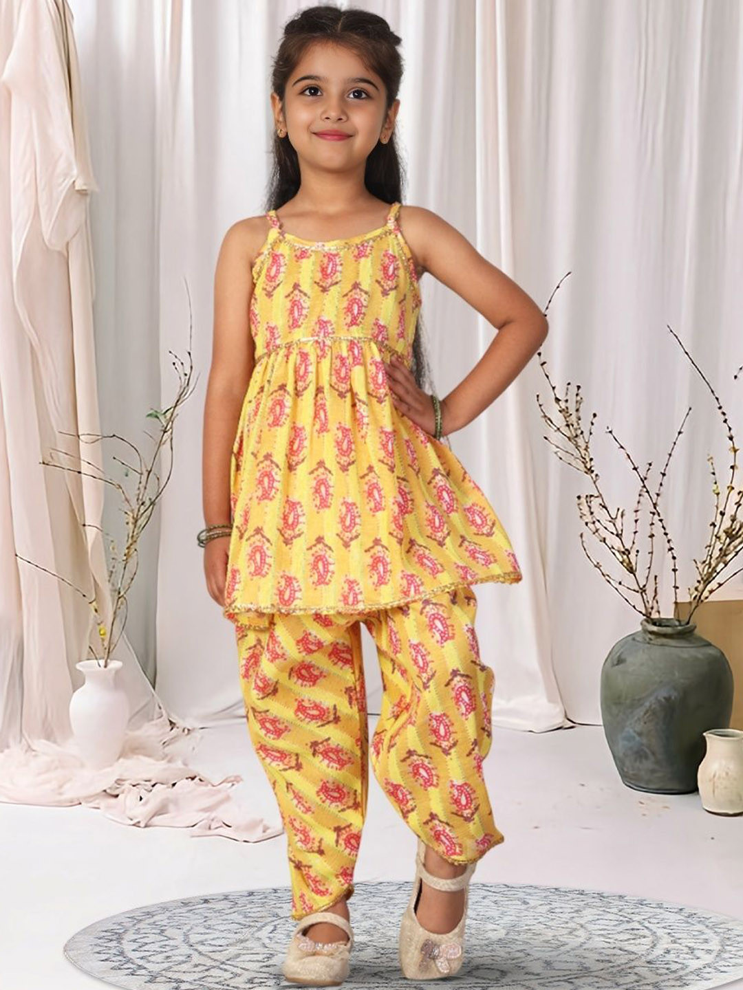 Cutiekins Girls Paisley Printed Regular Gotta Patti Kurta with Dhoti Pants