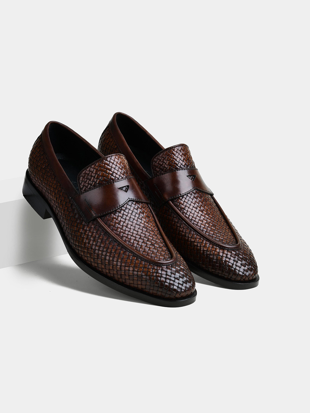 LUXORO FORMELLO Men Aiden Weaved Leather Formal Loafers