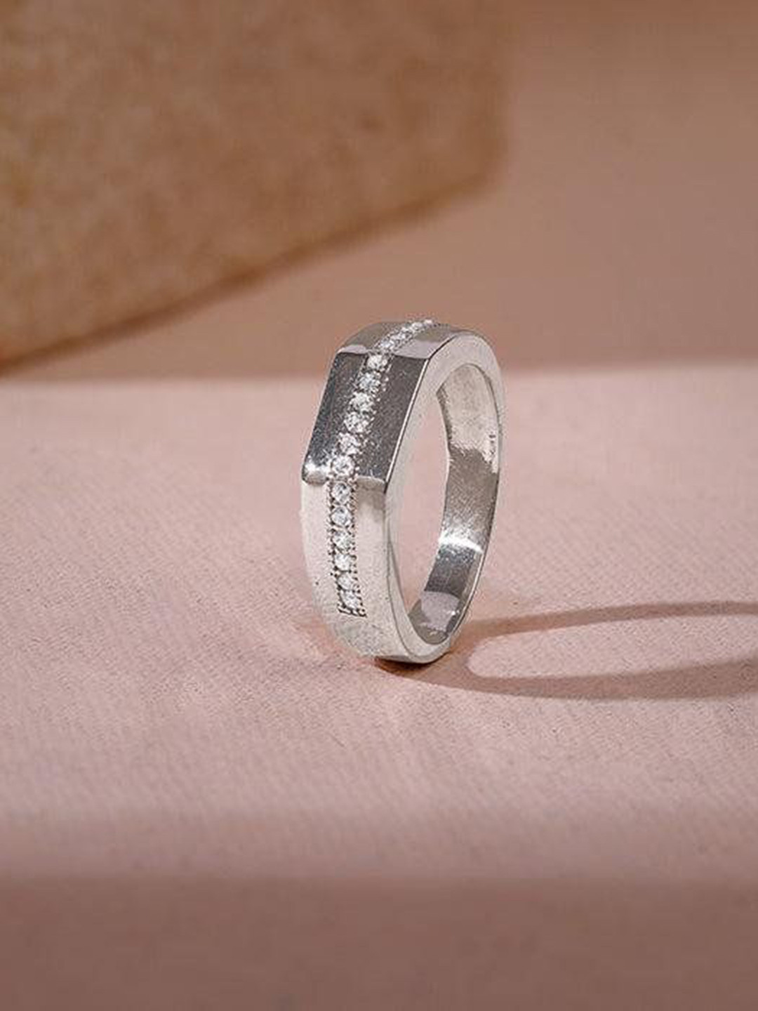 GIVA Men 925 Sliver Rhodium-Plated Zircon Studded Sleek Brilliance Finger Ring