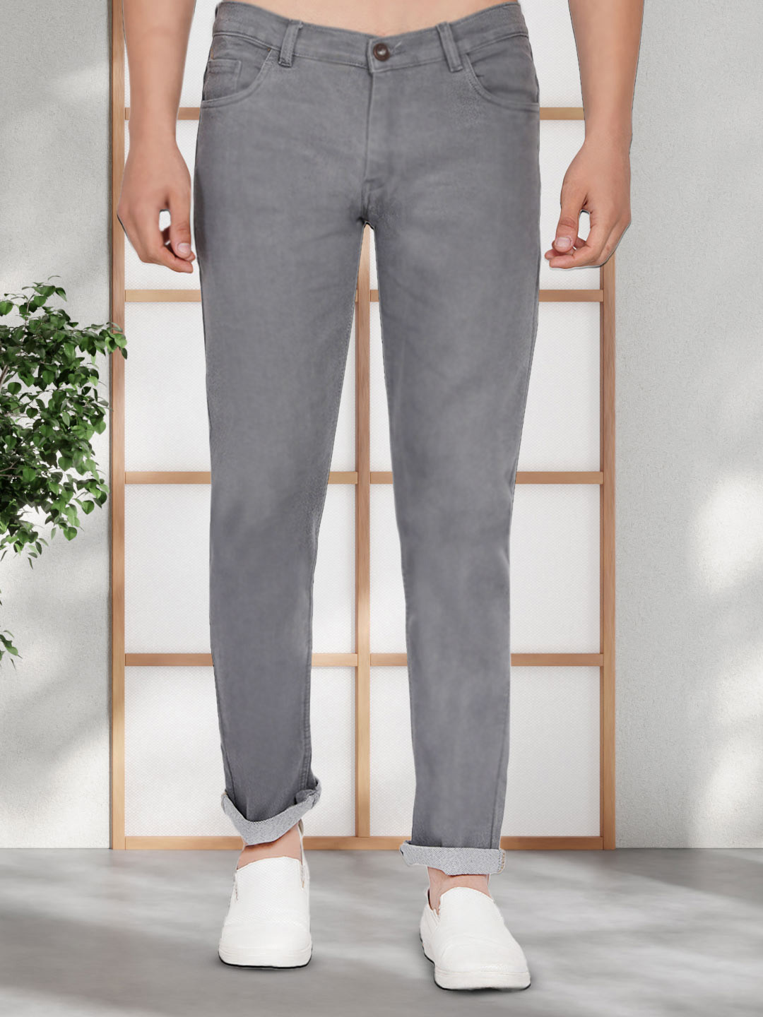 Dais Men Straight Fit Mid-Rise Stretchable Jeans